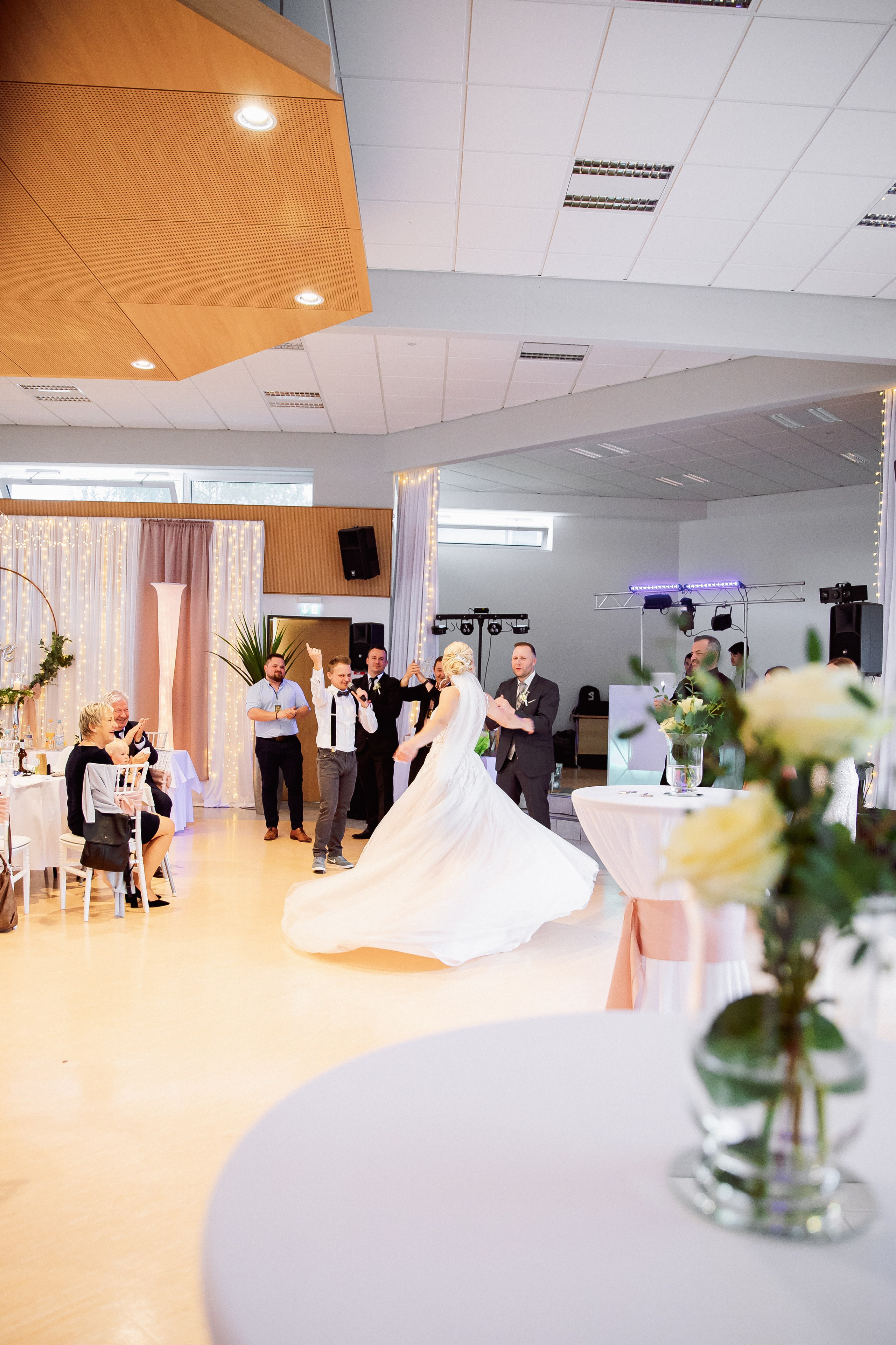 Kirchliche Hochzeit in Herborn. Fotograf NRW aus Wickede Ruhr, Milla Kunst