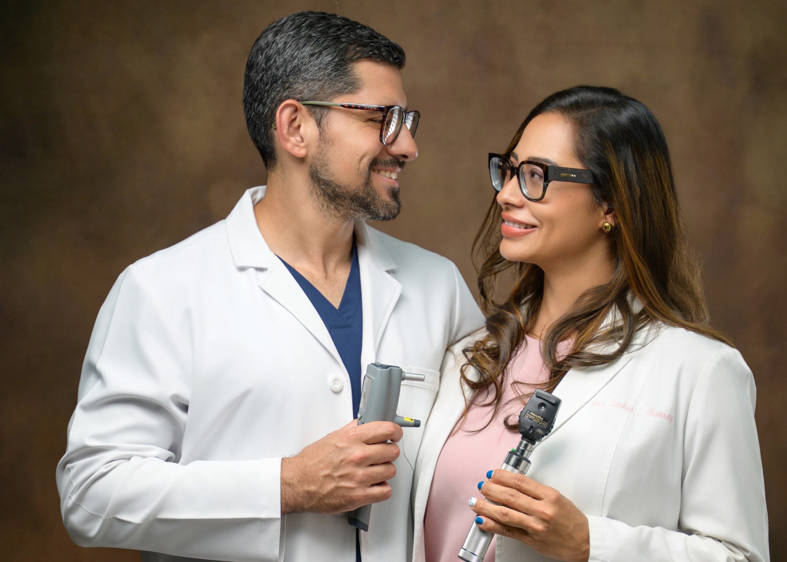 Retratos profesionales para médicos | Fotografía corporativa en David, Chiriquí. Fotógrafo familiar, retratos. Panamá, Chiriqui. Ruslán Rusakóv
