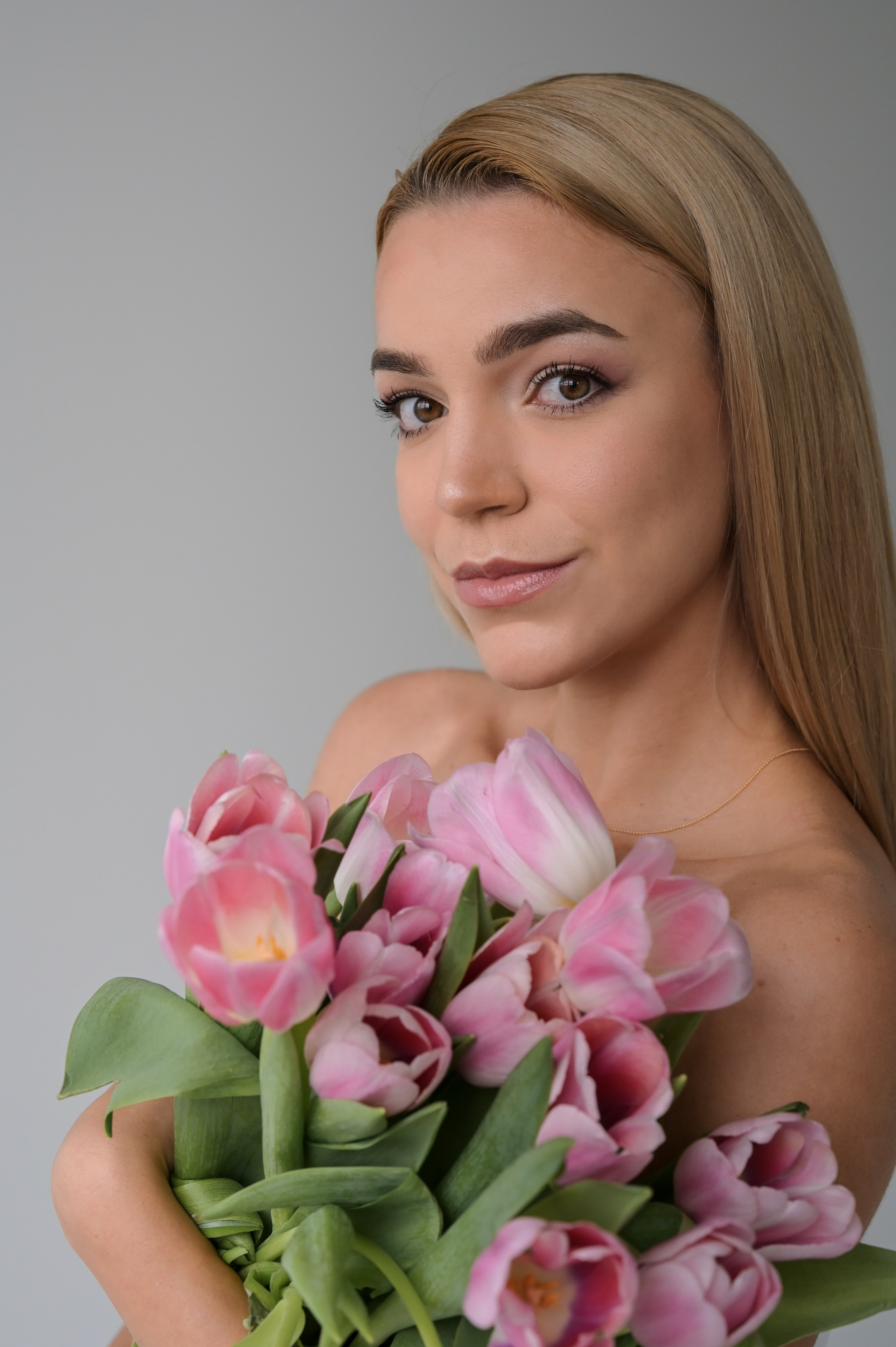 Мастер по макияжу и прическам в Швейцарии