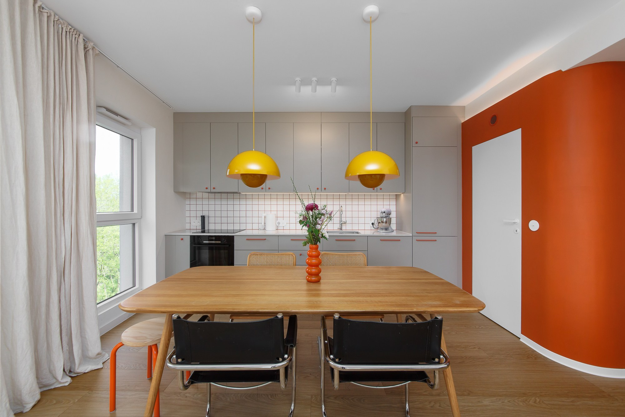 fotografia nowoczesnej kuchni w mieszkaniu