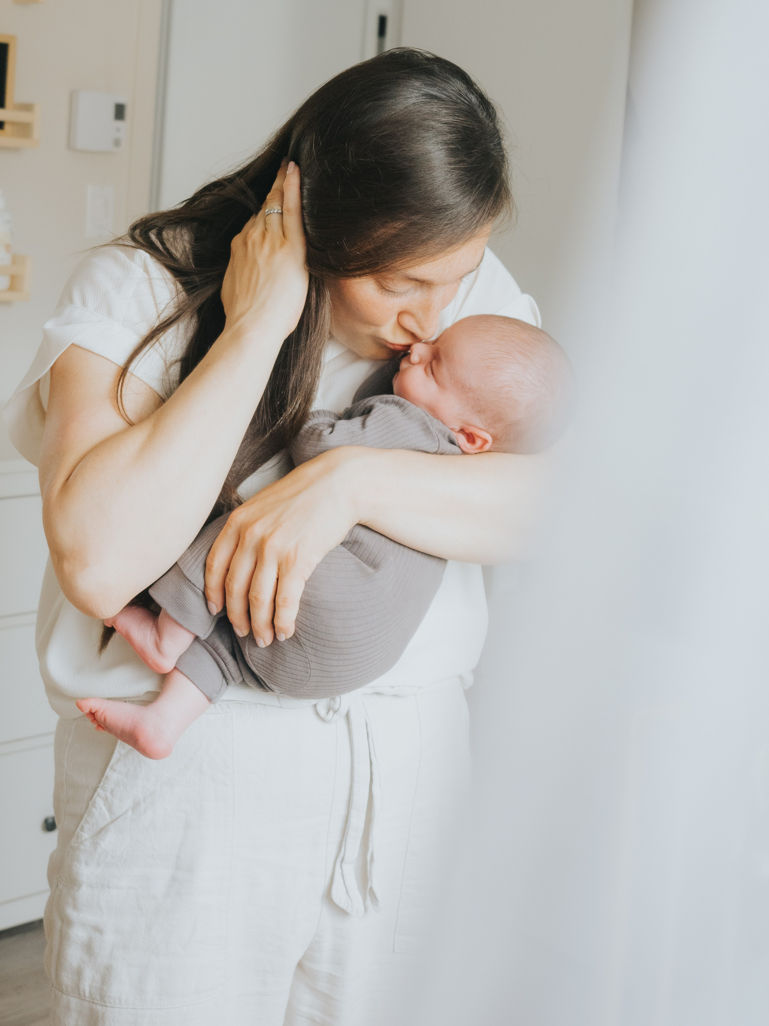 Newborn. Mimosa Studios — Motherhood & Family Photographer in Montreal