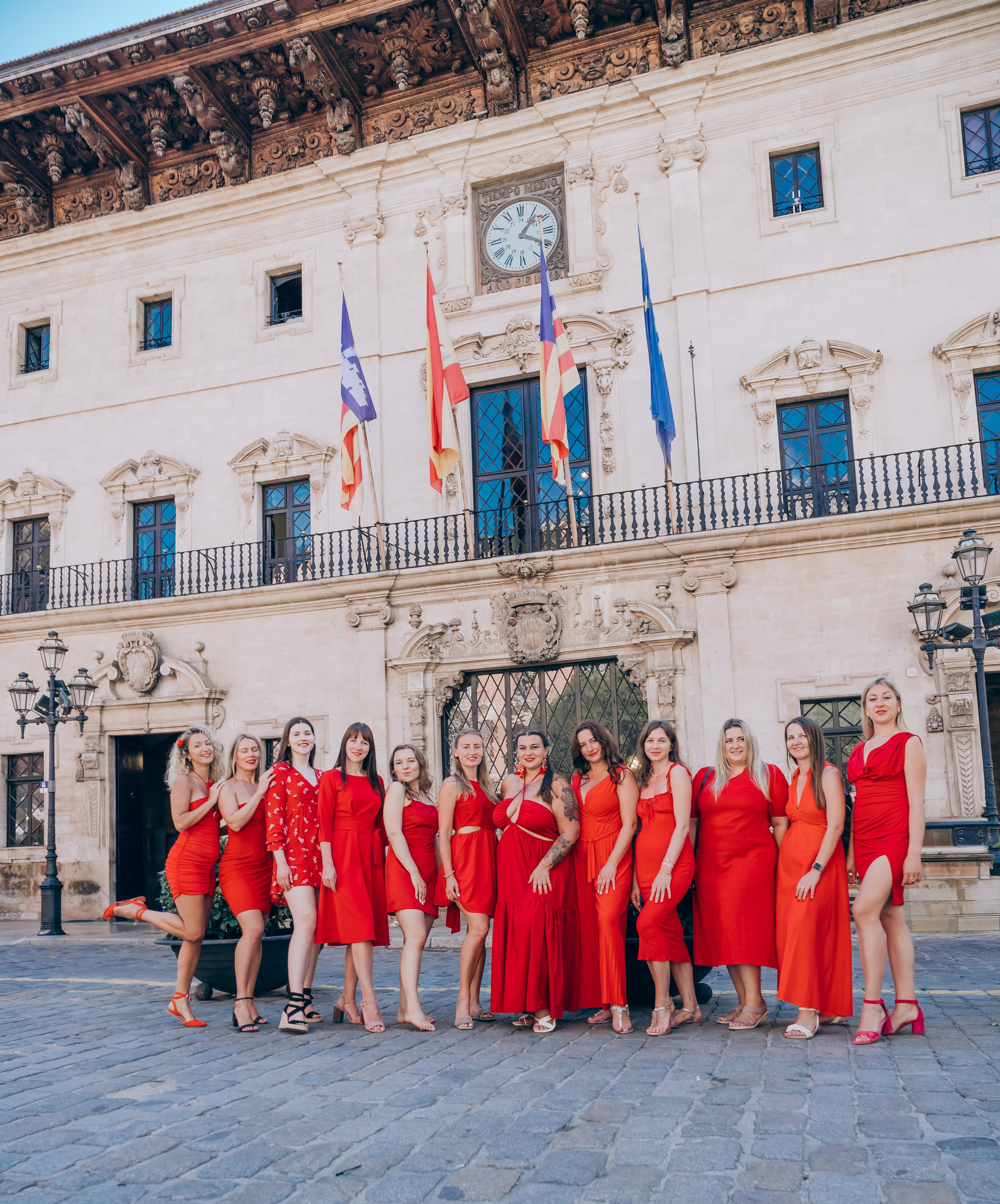Ladys in red. Фотограф у Пальма де Майорка