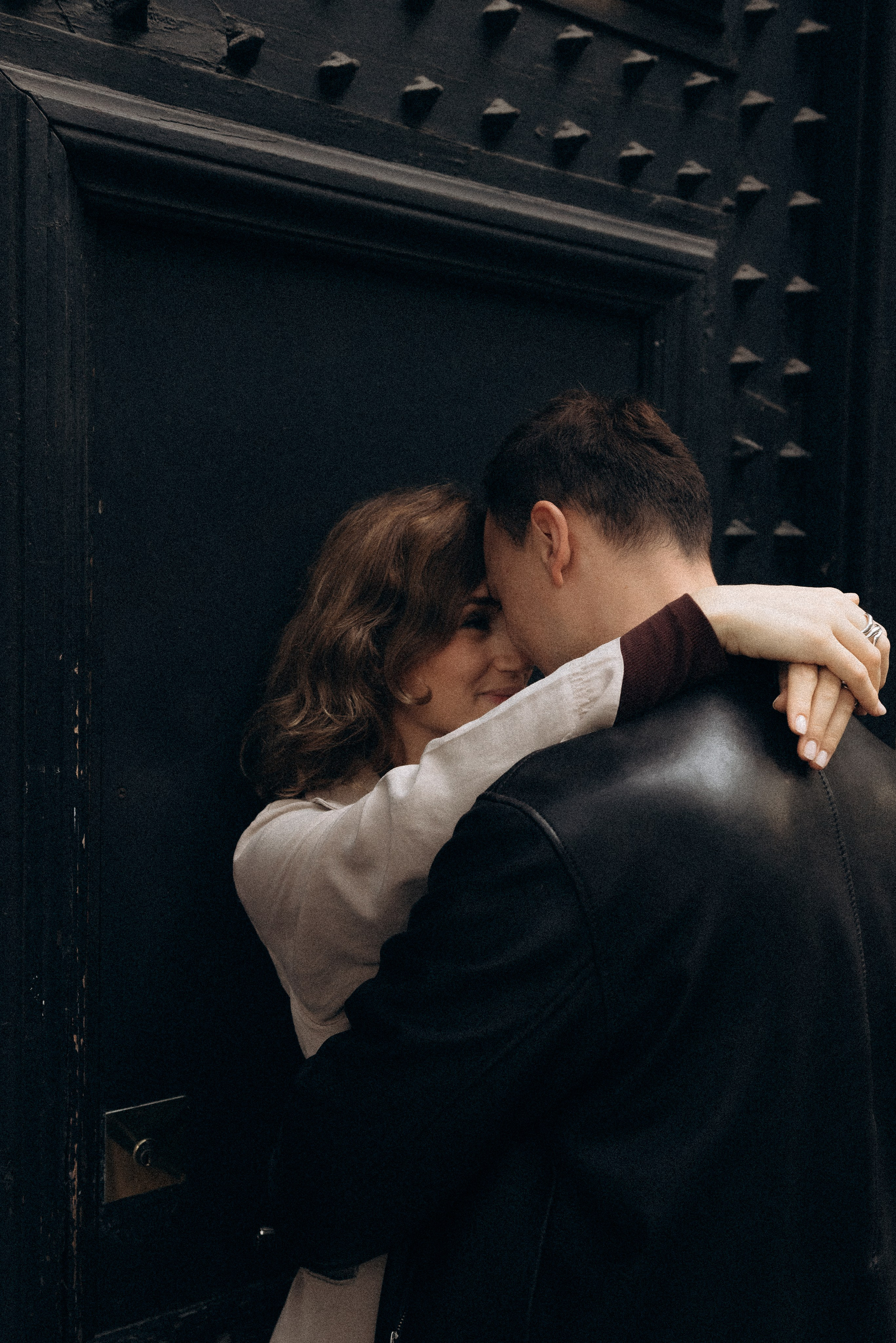 Romantic photography in Milan with a couple