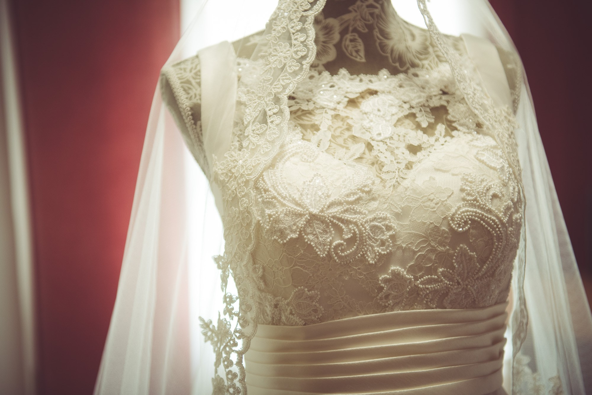 Boda de Héctor y Sheila · Templo del Salvador, Requena · Javier Poveda