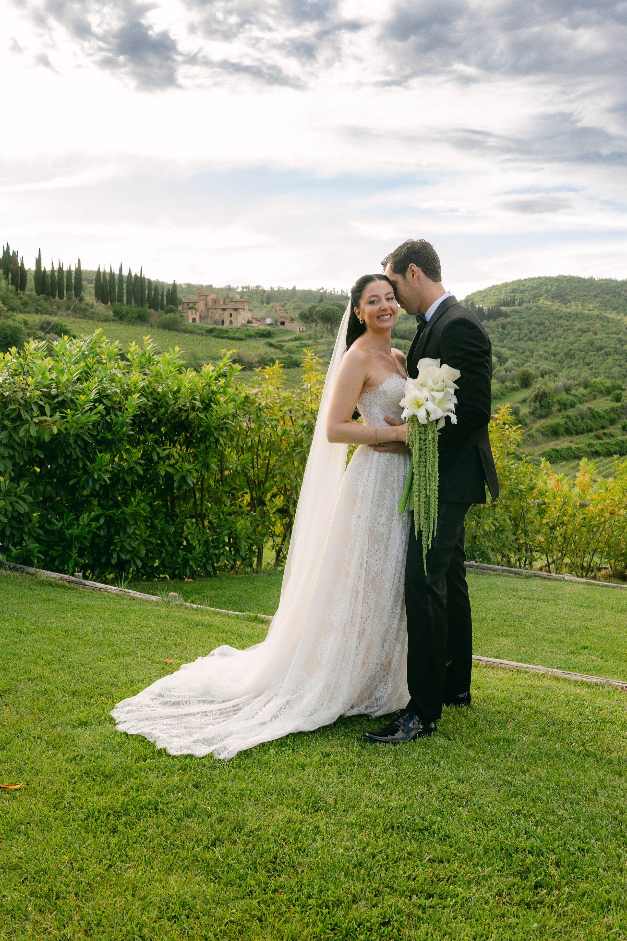 Hannah and Zac. Sara Luca Wedding Photographer in Italy and Europe