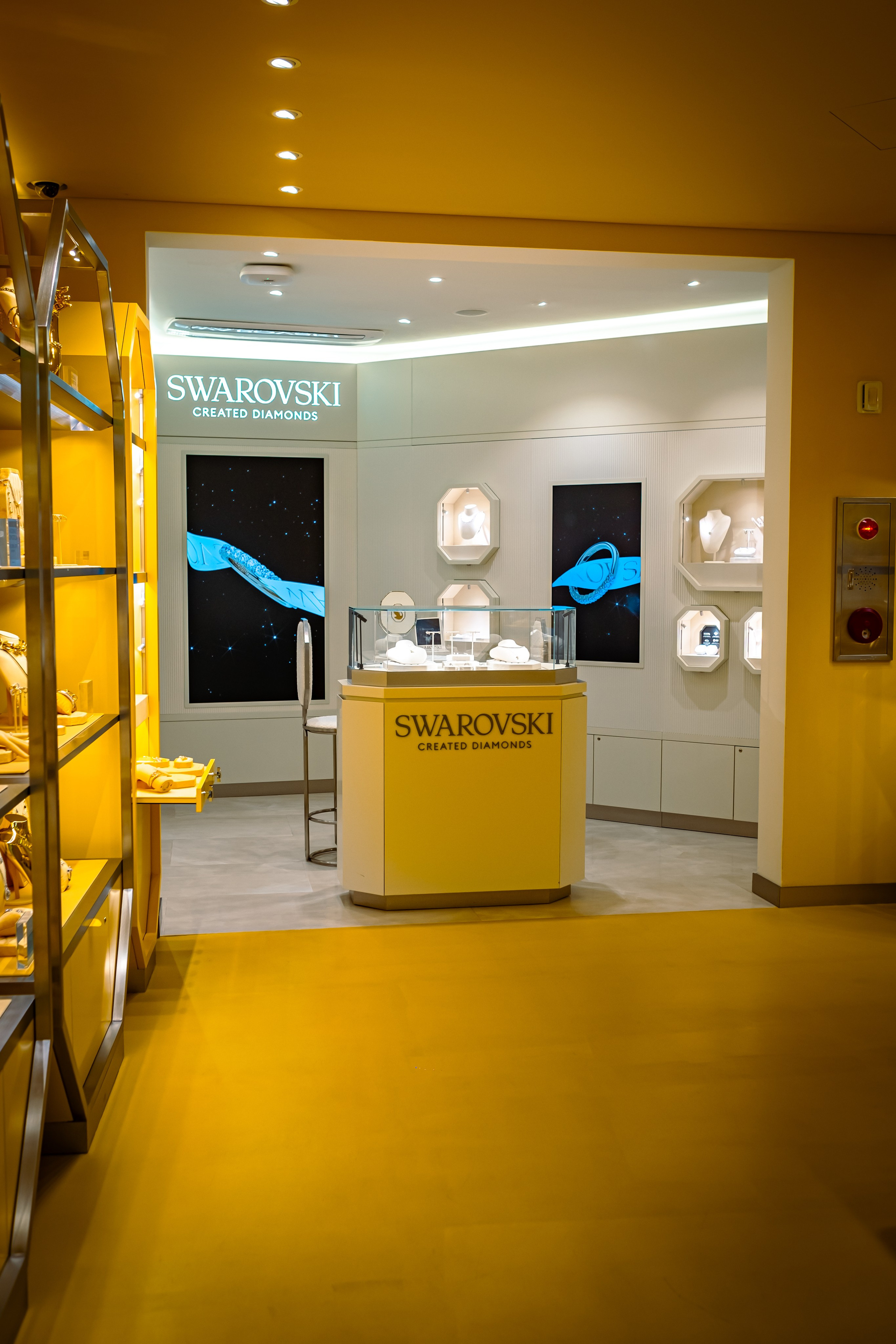 SWAROVSKI. Photographer in Seoul Dobrokvashina Natalya