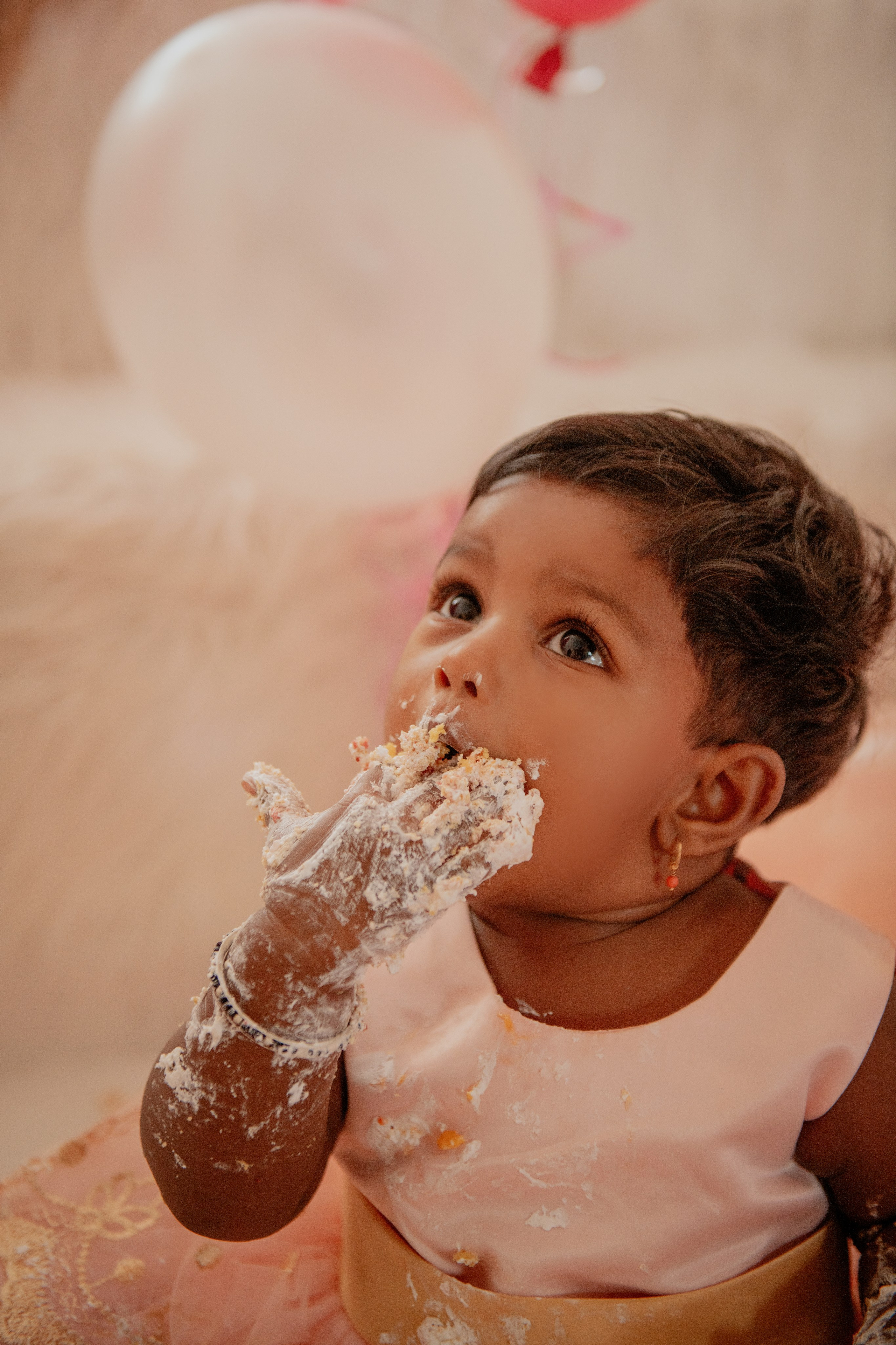 Birthday photoshoot in the studio in the centre of Prague. Professional photographer in Prague Anastasia Haritonova