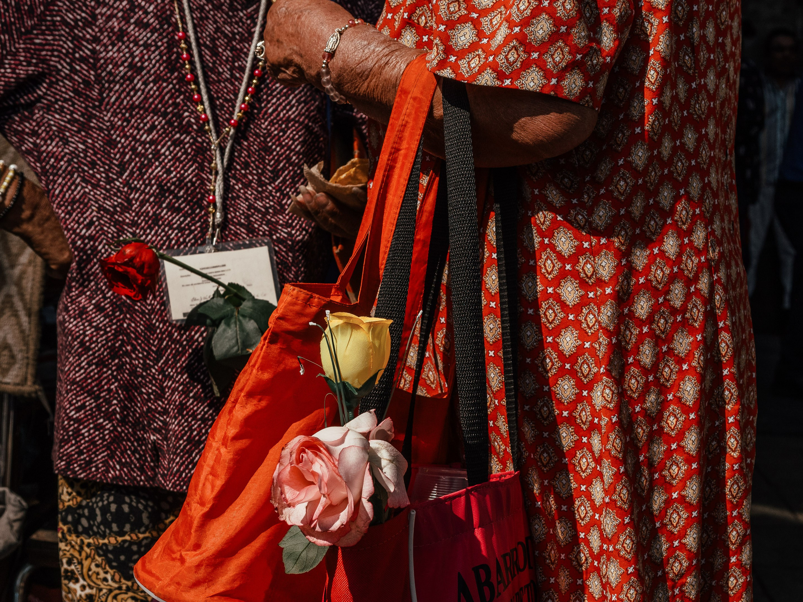 Celebration of St. Jude Thaddeus in the Church of St. Hippolytus and St. Cassian, Hidalgo, CDMX, Mexico. Federico Borobio, street and documentary photography.