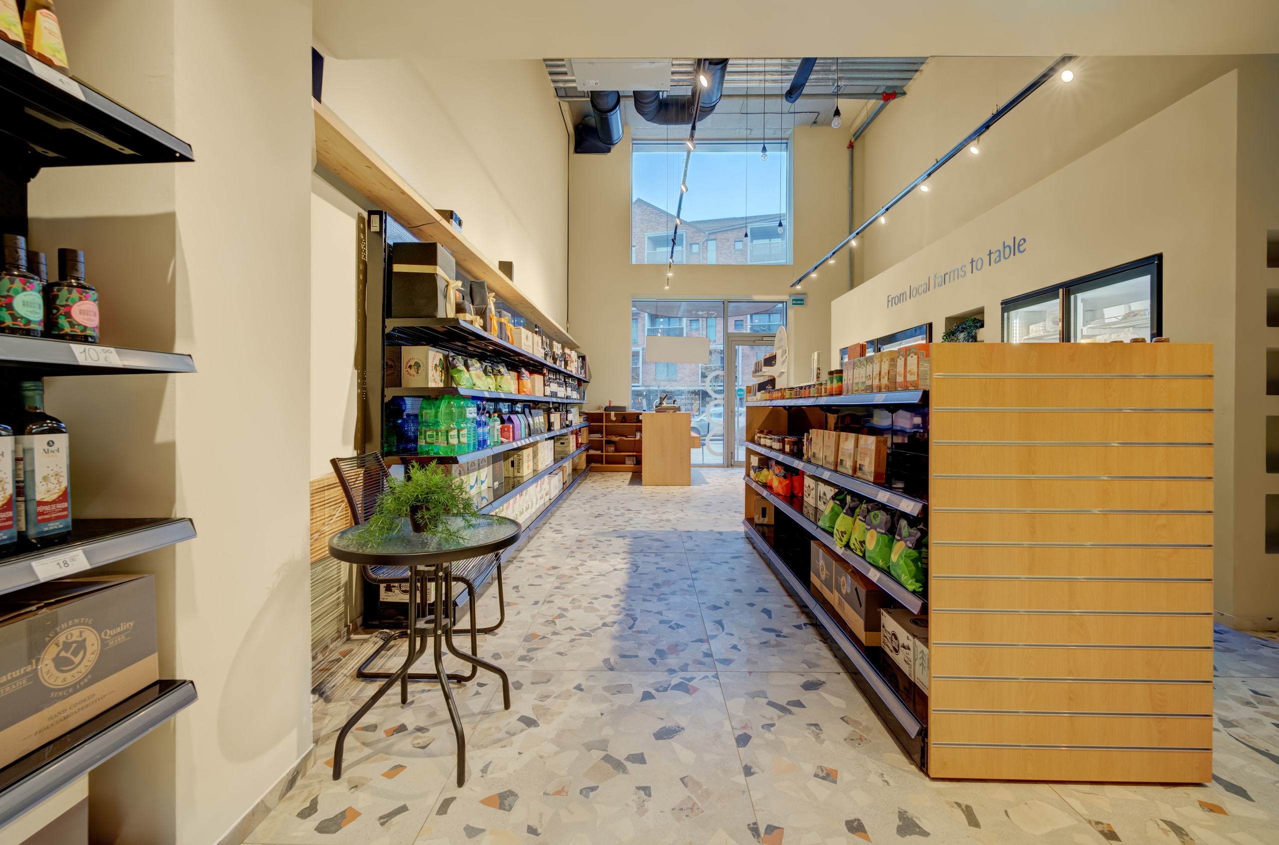 Fotosesija. Komercinės Patalpos Aukštaičių g. 7, Vilnius | Nuoma Biurui ar Parduotuvei. Elina Sapiega fotografė Vilniuje