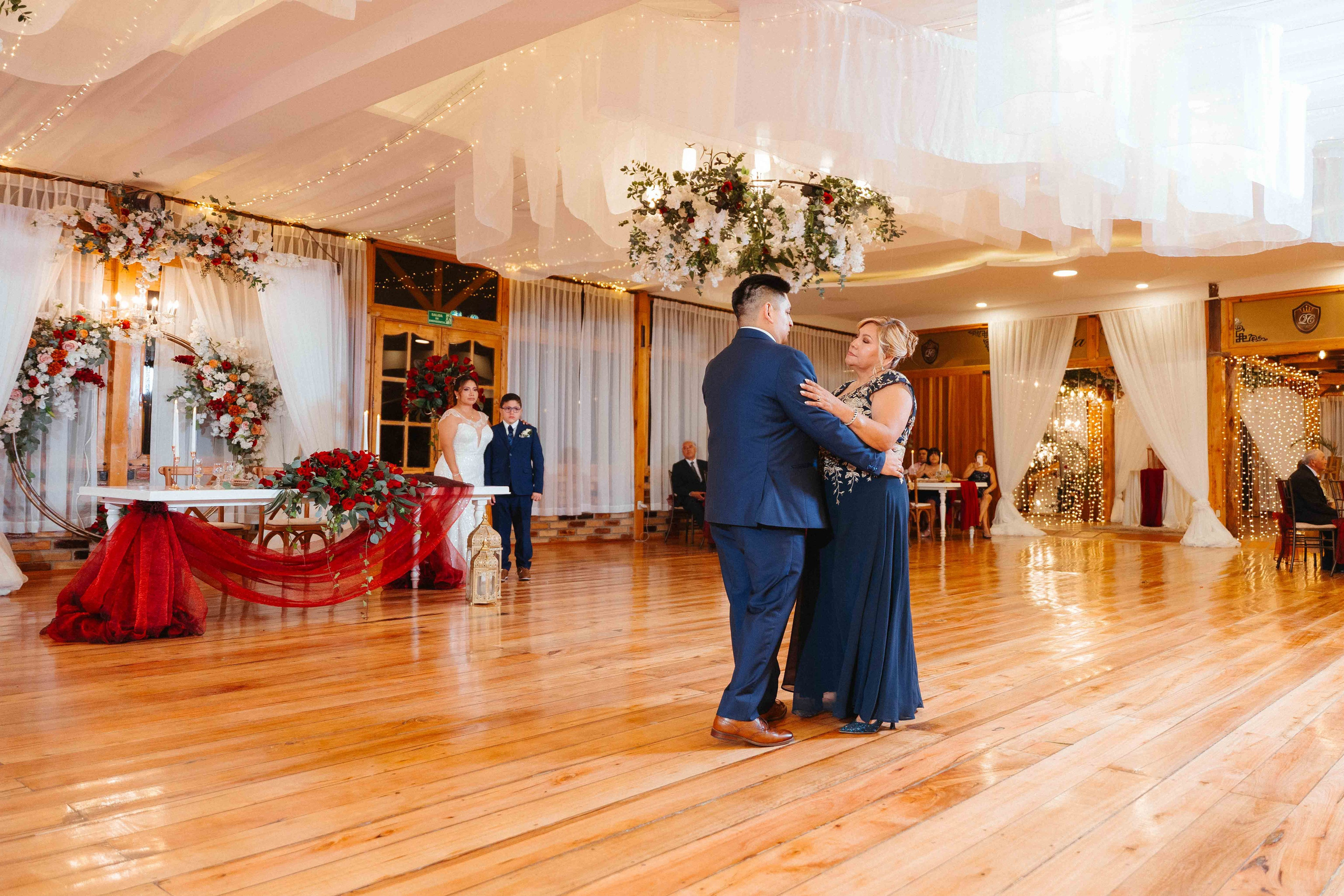 Ivan y Maria. Fotógrafo de bodas en Loja Ecuador | Piero Alvarez PH