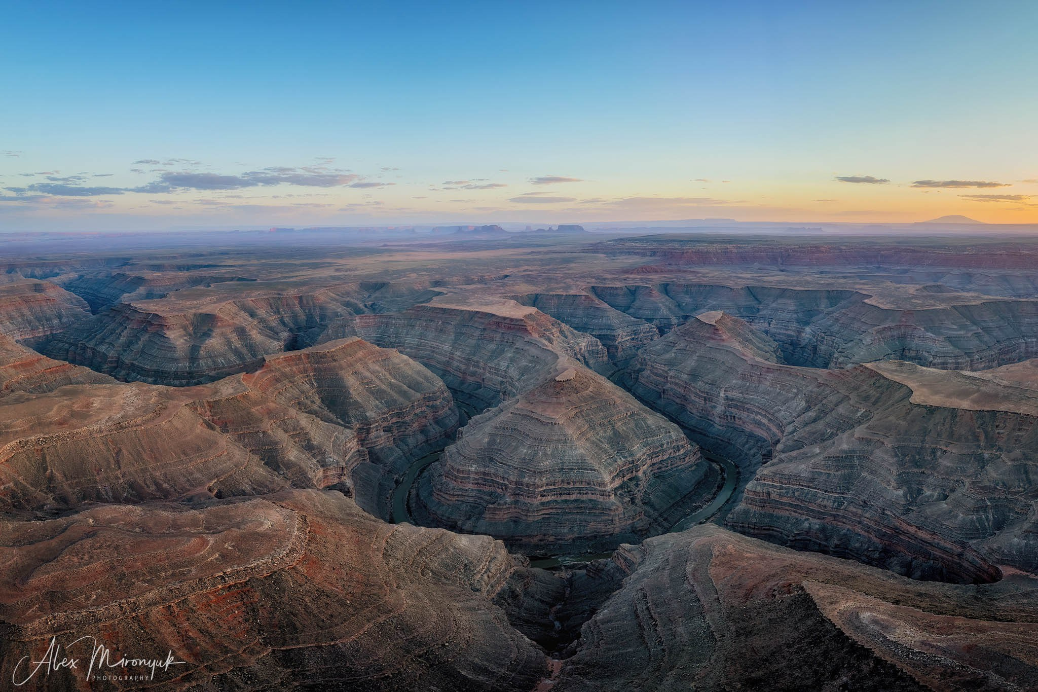 Eagle’s View American Southwest. Pet, Senior, Landscape, portrait studio, photographer in Miami and Sou