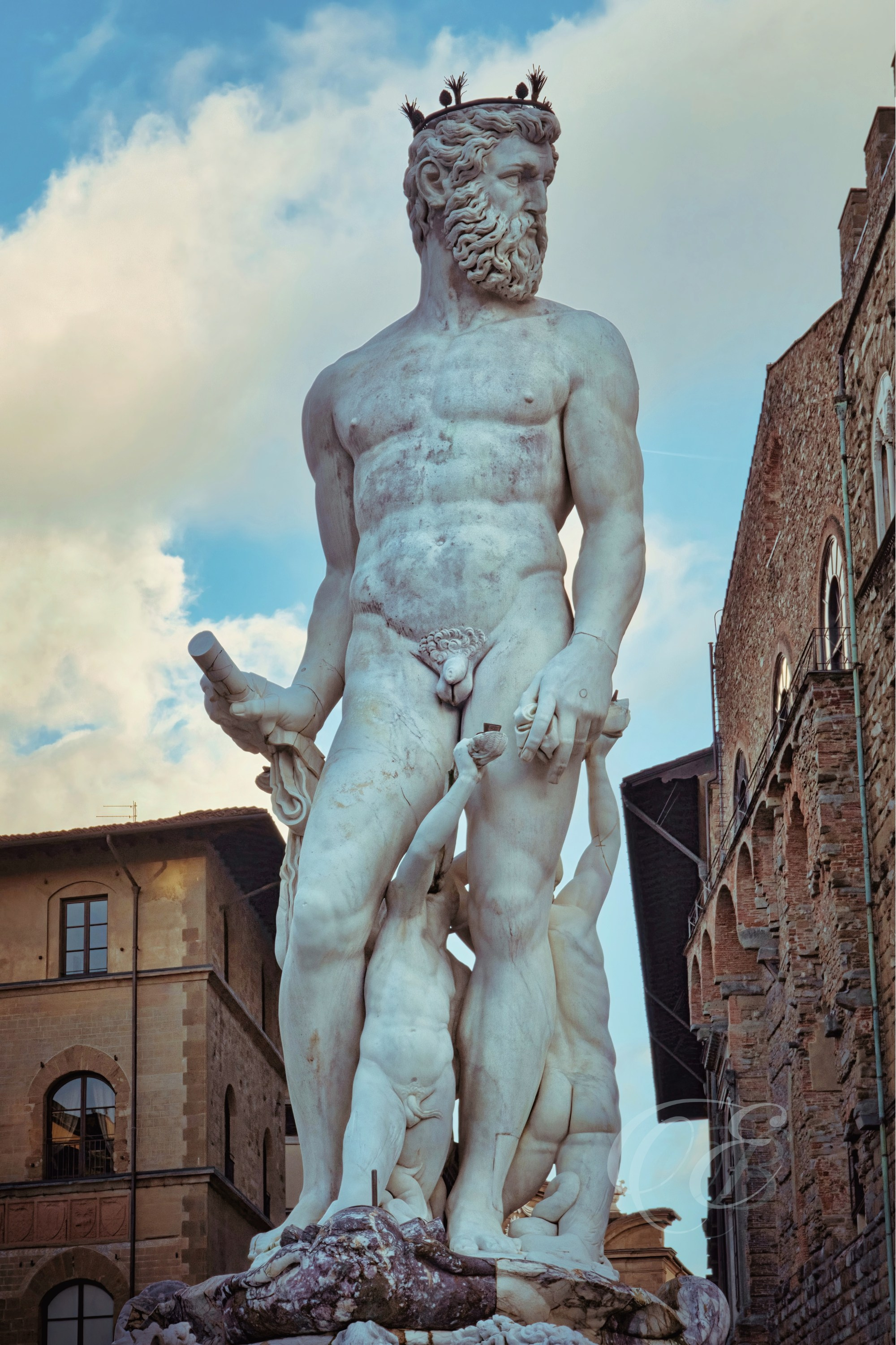 Florence Italy – Sunset at The Fountain of Neptune glowing – Eduardo Bartoli Fine Art Photography – Glowing sunset photo of the Fountain of Neptune in Florence, Italy, by Eduardo Bartoli.