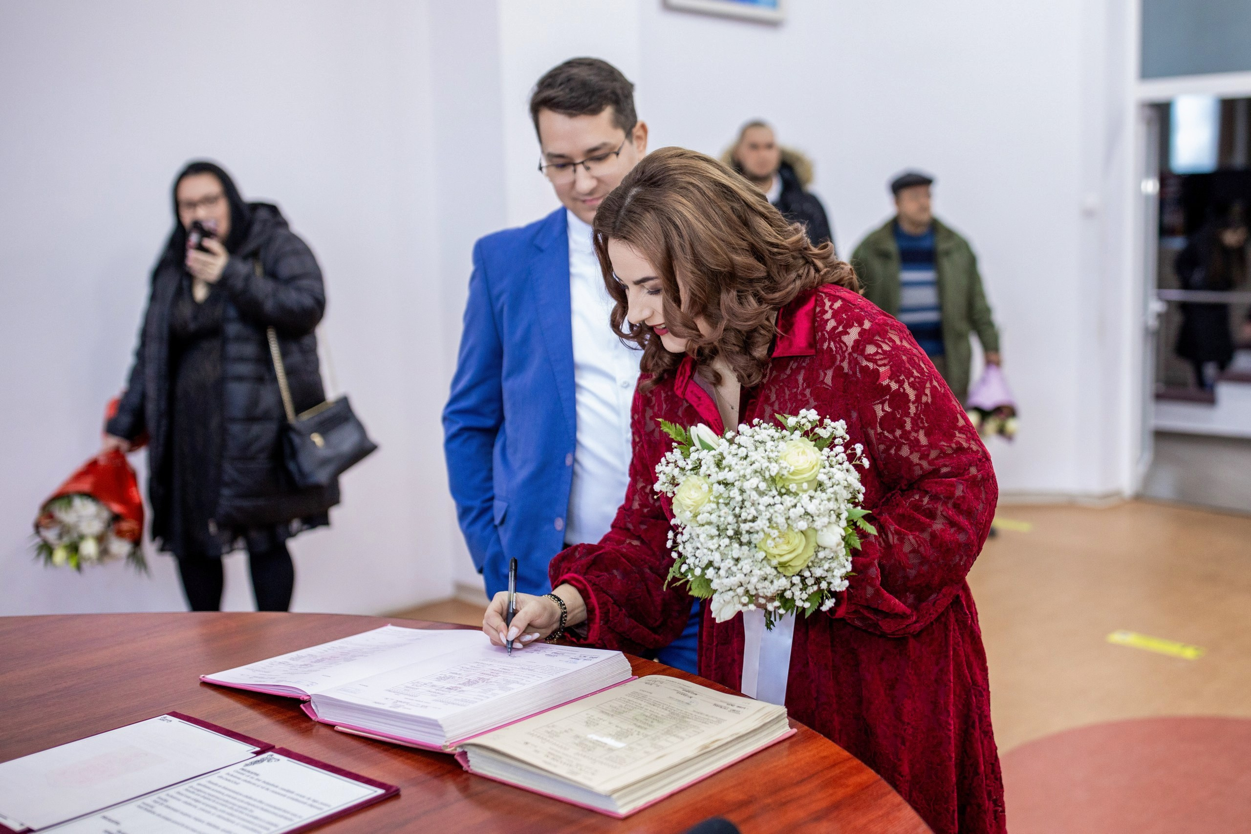 • fotograf cununie religioasă Dorohoi Alexandru și Otilia în biserică • fotograf cununie religioasă Dorohoi moment emoționant schimb de priviri • fotograf cununie religioasă Dorohoi mirii în timpul slujbei • fotograf cununie religioasă Dorohoi cadre naturale din biserică • fotograf cununie religioasă Dorohoi binecuvântarea mirilor • fotograf stare civilă Botoșani Alexandru și Otilia spun DA • fotograf stare civilă Botoșani moment semnare acte oficiale • fotograf stare civilă Botoșani emoții la ieșirea din primărie • fotograf stare civilă Botoșani cadre cu mirii și invitații • fotograf stare civilă Botoșani fotografii naturale și autentice • fotograf nuntă Botoșani ședință foto Alexandru și Otilia • fotograf nuntă Dorohoi cadre romantice ședință foto miri • fotograf nuntă Botoșani portrete elegante miri • fotograf nuntă Dorohoi cadre naturale în lumină caldă • fotograf nuntă Botoșani ședință foto în aer liber • fotograf nuntă Botoșani petrecere dans și distracție • fotograf nuntă Dorohoi momente spontane la petrecere • fotograf nuntă Botoșani invitați pe ringul de dans • fotograf nuntă Dorohoi cadre dinamice de la petrecere • fotograf nuntă Botoșani atmosferă vibrantă și emoții reale • Alin Chirilă fotograf surprinde emoțiile mirilor Alexandru și Otilia • Alin Chirilă fotograf cadre naturale și autentice de nuntă • Alin Chirilă fotograf poveste de dragoste spusă prin imagini • Alin Chirilă fotograf momente reale și emoții sincere • Alin Chirilă fotograf portrete elegante de miri • AlinoFotoStudio fotografie de nuntă Alexandru și Otilia • AlinoFotoStudio cadre artistice cununie religioasă • AlinoFotoStudio ședință foto miri în lumină naturală • AlinoFotoStudio fotografie autentică de nuntă în România • AlinoFotoStudio momente speciale surprinse cu emoție • povestitor prin fotografie surprinde iubirea dintre Alexandru și Otilia • povestitor prin fotografie cadre naturale și emoții reale • povestitor prin fotografie zi de nuntă spusă în imagini • povestitor prin fotografie momente autentice și pline de viață • povestitor prin fotografie amintiri transformate în artă Alin Chirilă fotograf – povestitor prin fotografie la nunta Alexandru și Otilia • AlinoFotoStudio fotograf nuntă – emoții reale surprinse natural • fotograf nuntă Botoșani • fotograf nuntă Dorohoi • fotograf cununie religioasă Dorohoi • fotograf stare civilă Botoșani • fotograf botez Botoșani • Alin Chirilă fotograf • AlinoFotoStudio • povestitor prin fotografie