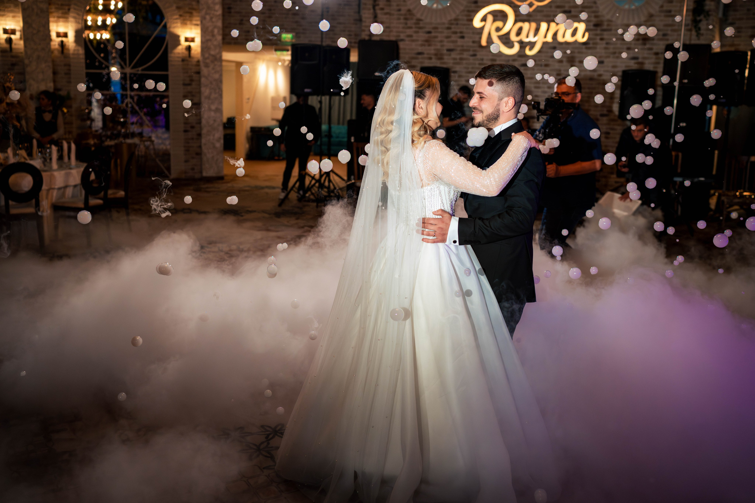 Claudia & Gabriel. Acasă