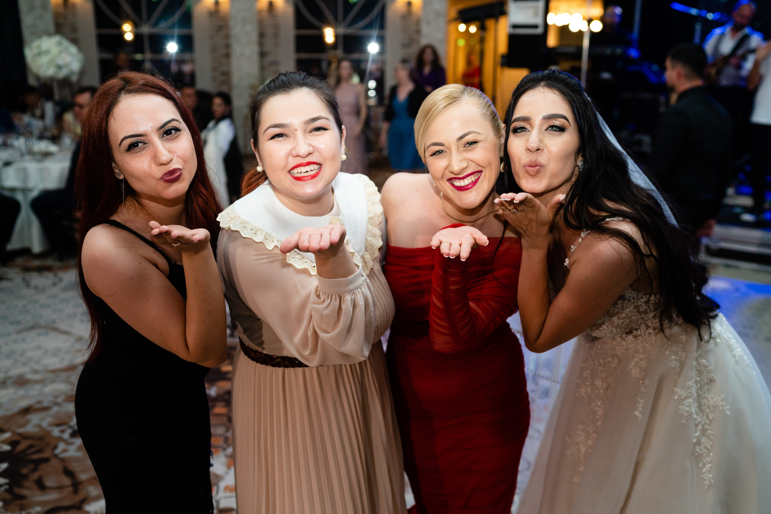 Elena & Cristi. Acasă