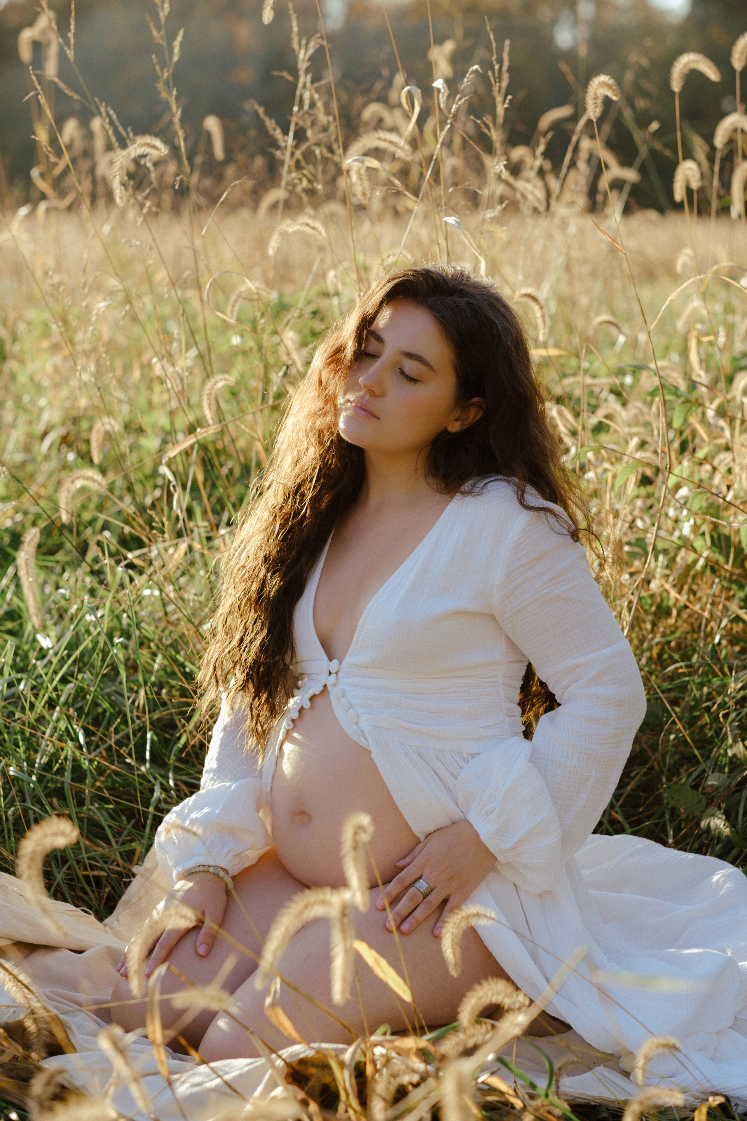 Dreamy maternity session Richmond, Virginia. Family Photographer Anna Dobrovolskaia | Richmond, VA