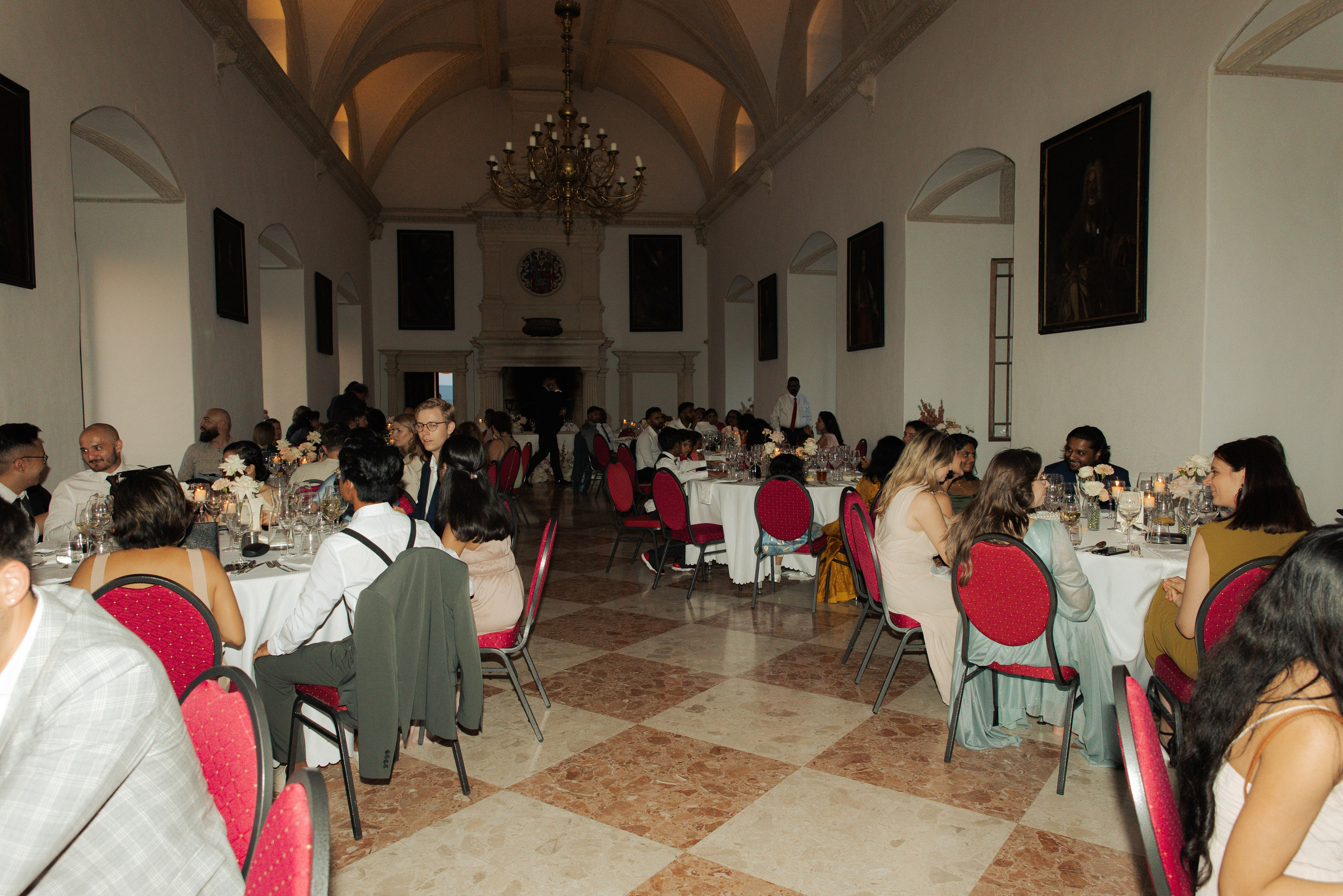 Elegant Castle Wedding in Austria | Alwin & Ruth’s Fairytale Celebration. Wedding photographer and videographer based in Timisoara, Romania