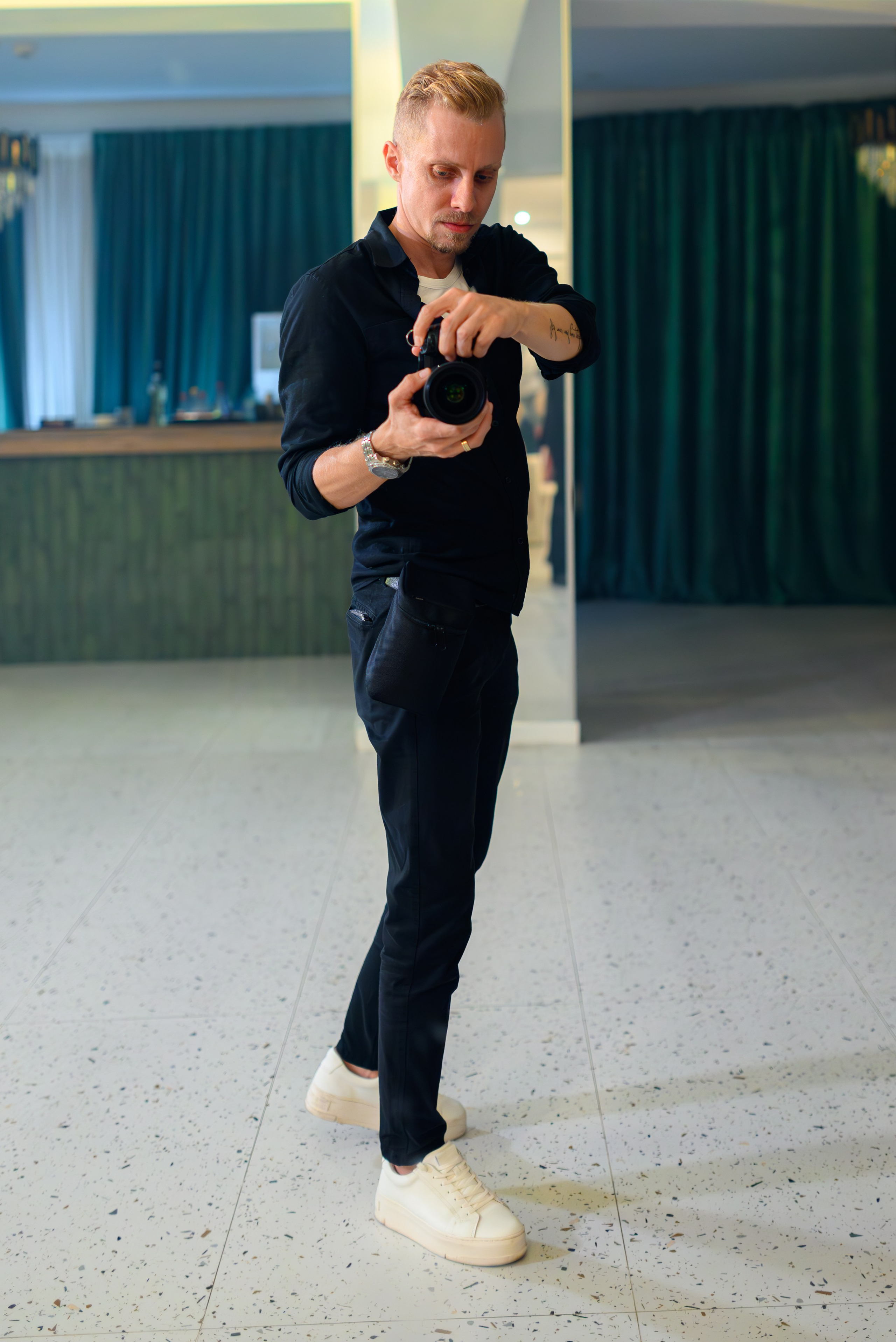 Despre Fotograf Cătălin Lazăr — Profesionist Evenimente. Cătălin Lazăr Photography — Fotografie de nuntă și evenimente premium în România și Europa