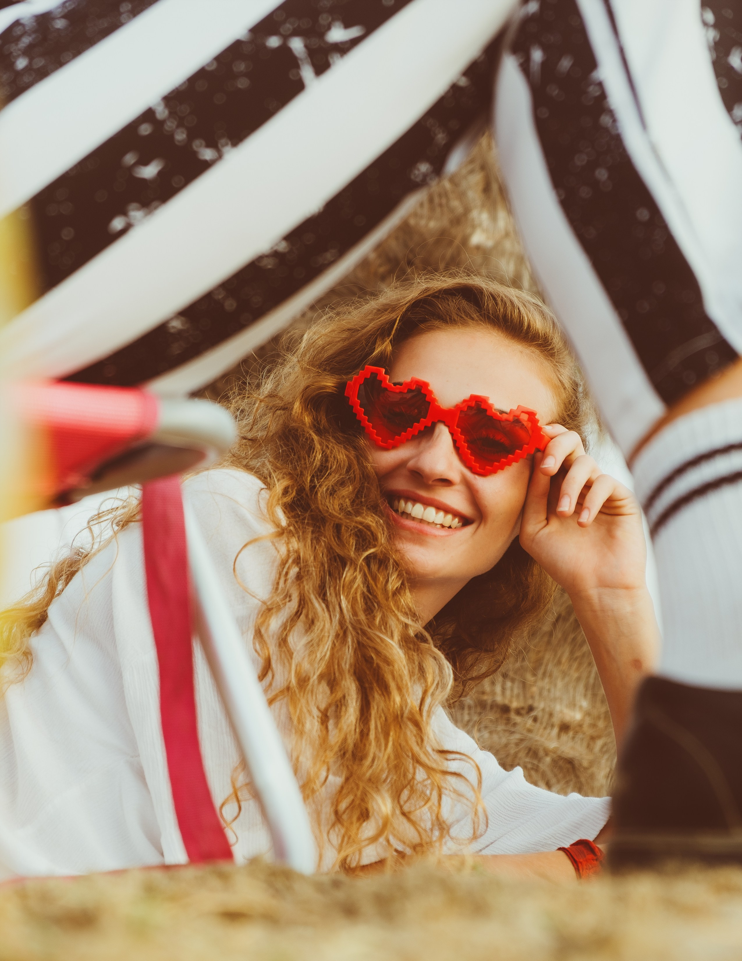 Beetlejuice на море: Экспериментальная фотосессия с цирковыми артистами — Фотограф Андрей Луковников