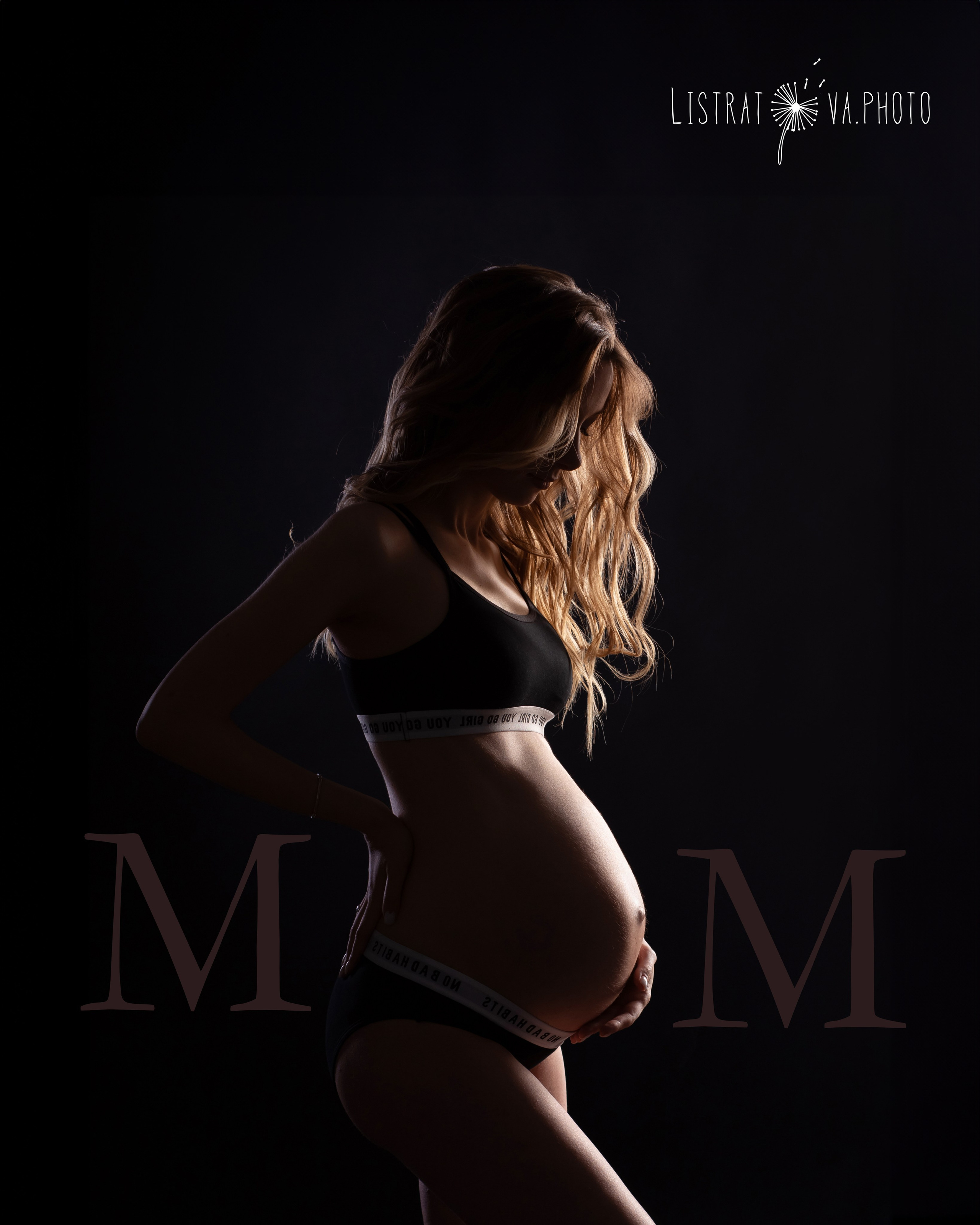 Photo shoot in minimalist style. Professional photographer in Spain