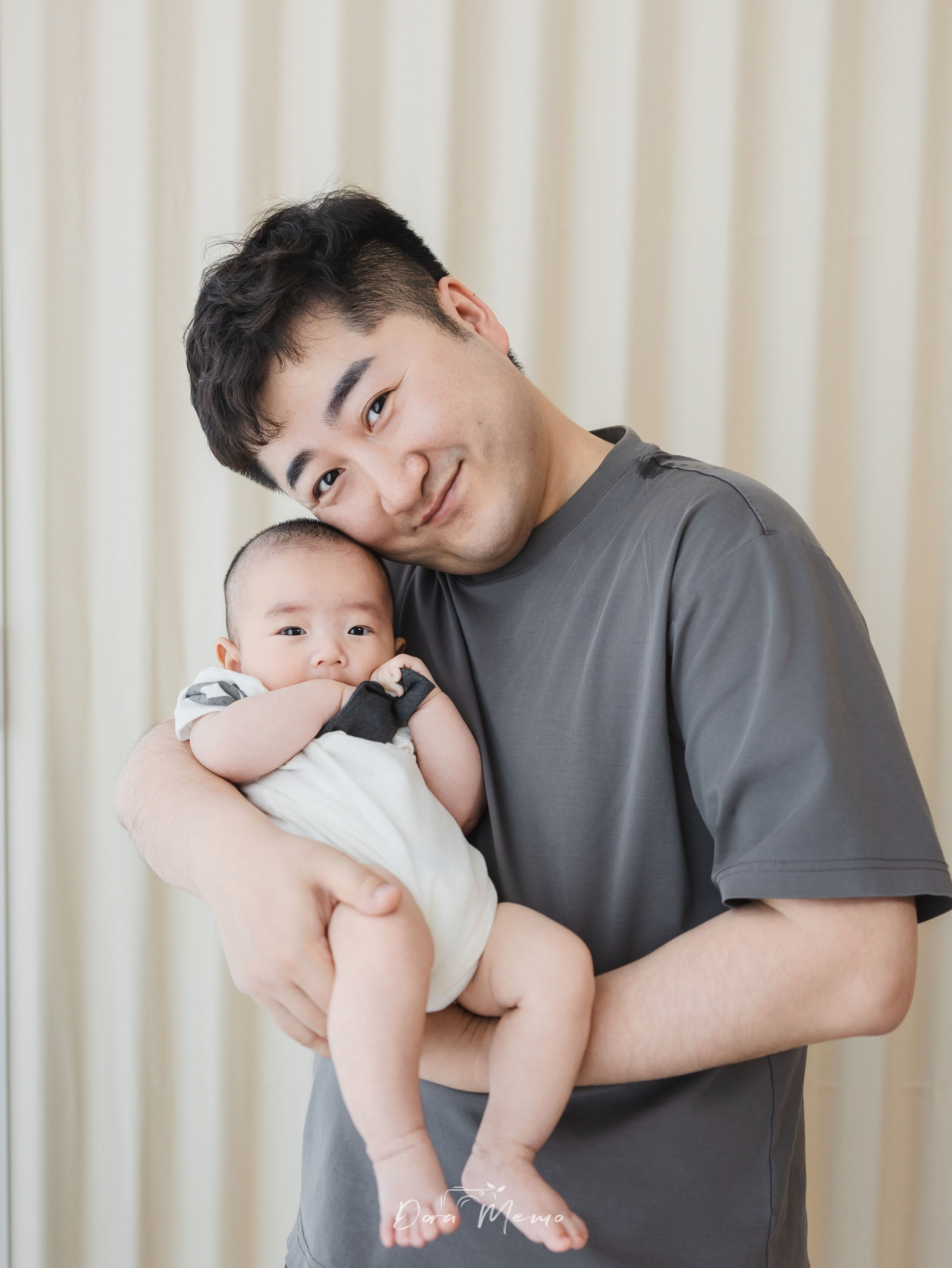 100-Day Baby Photos at Home | Shanghai Family Photographer