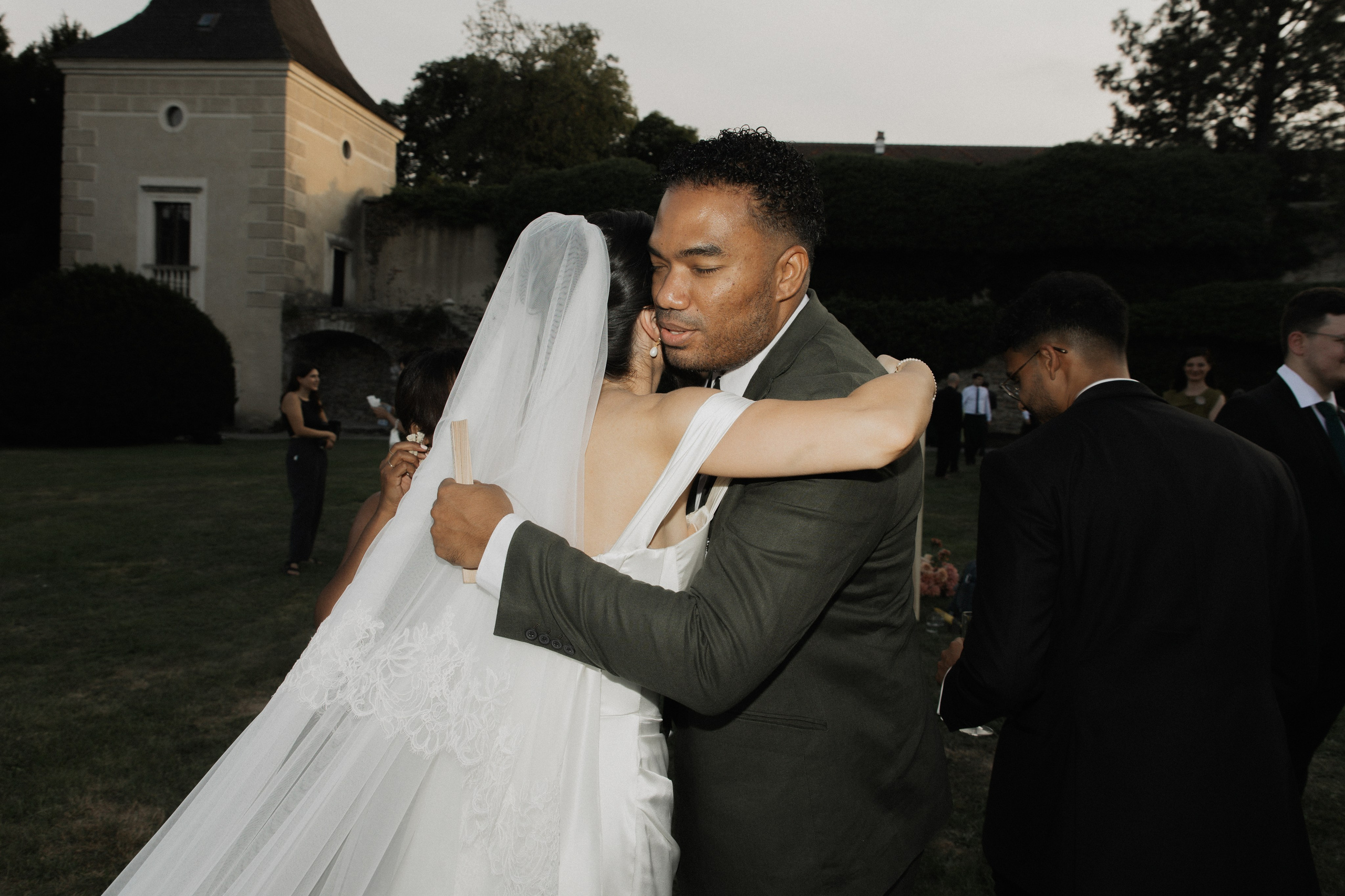 Elegant Castle Wedding in Austria | Alwin & Ruth’s Fairytale Celebration. Wedding photographer and videographer based in Timisoara, Romania