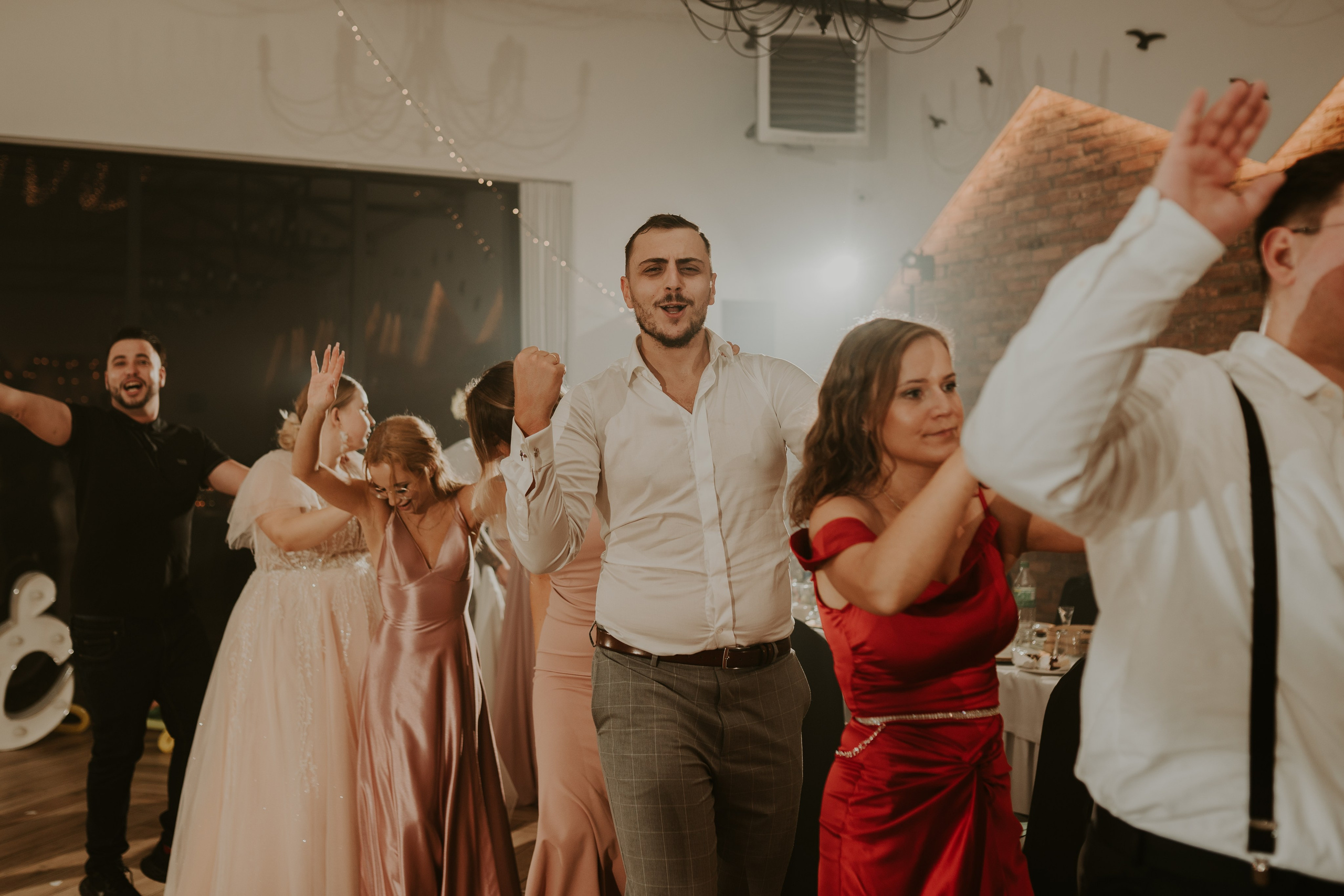 Trzy Drzewa: wspaniała uroczystość Wiktorii i Kamila. Karkowskafoto - fotografia miłości