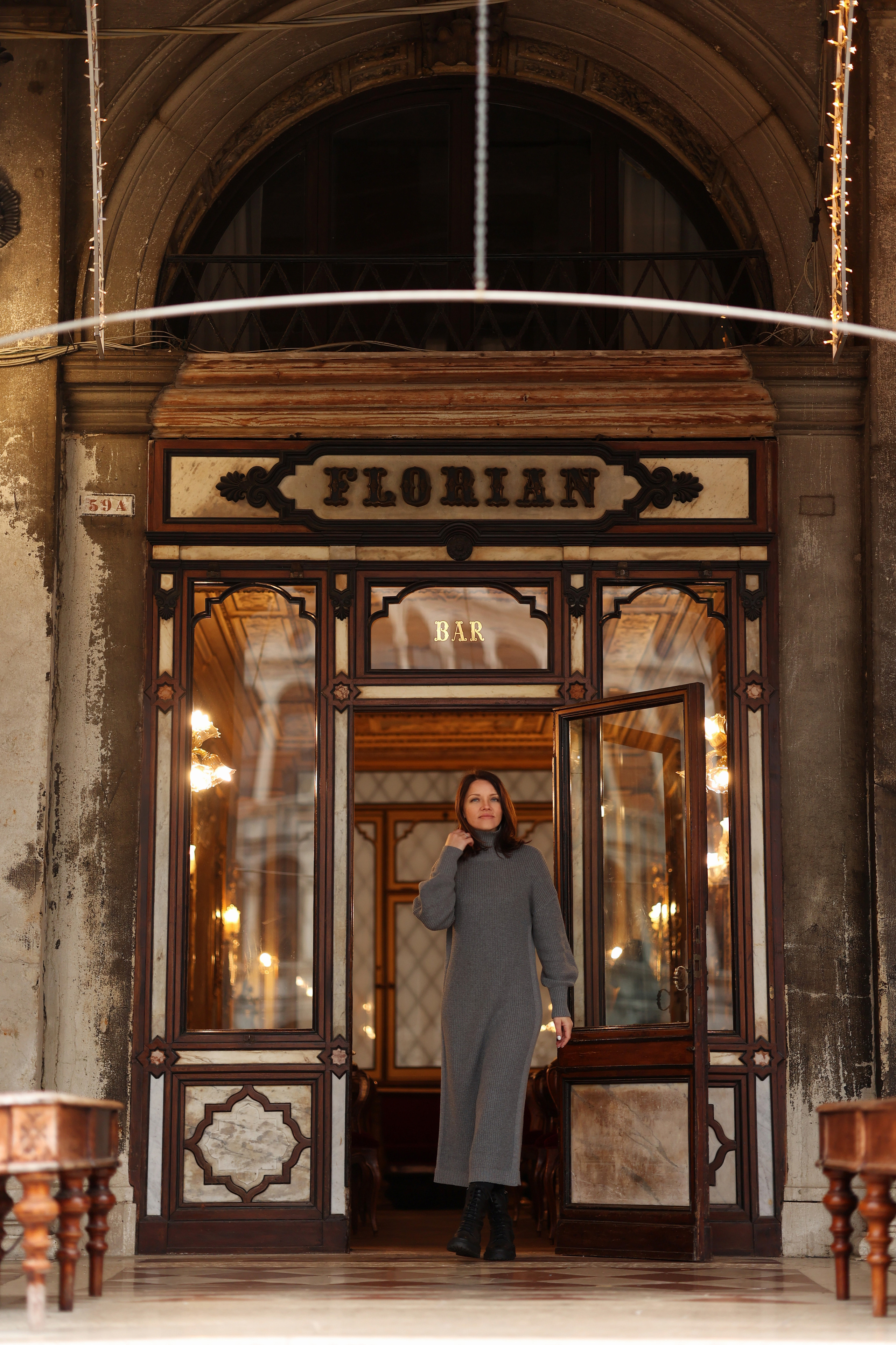 ๐๐ฉ'๐จ ๐๐๐ง๐ฃ๐๐ซ๐๐ก ๐ฉ๐๐ข๐. Photographer in Venice, Viktoria Antonova