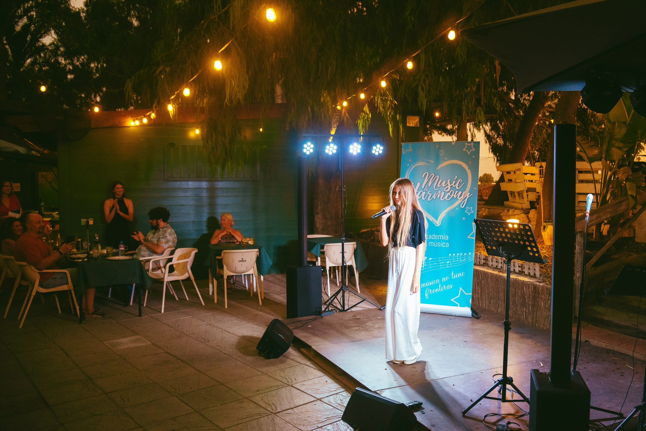 Photo report from a creative evening at the El Bosque Animado restaurant, Torrevieja