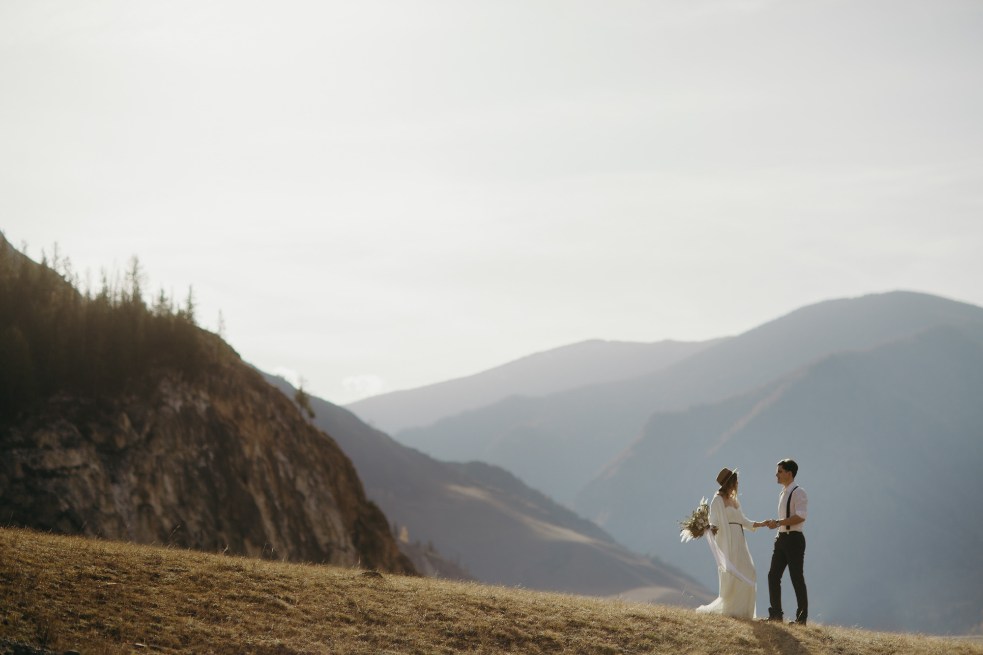 Alex & Olga’s Mountain Elopement | Wedding Photography by Georgy Shishkin  in Portland, Seattle, Bend & Oregon Coast. Capturing Love in the Heart of the Pacific Northwes