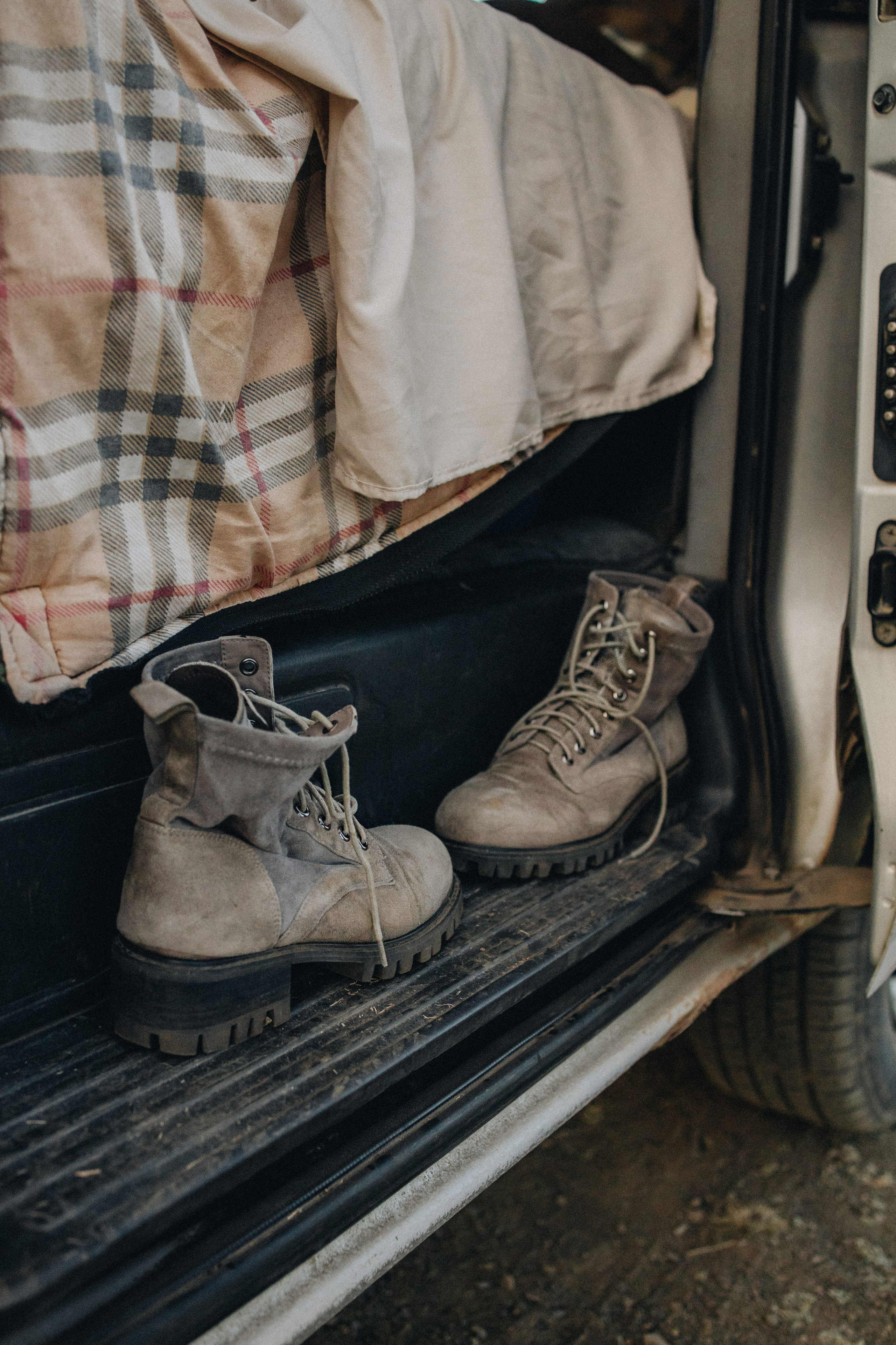 Mountain Elopement Wedding in Portland, Seattle, Bend & Oregon Coast | Kate & Igor | Georgy Shishkin Photography. Capturing Love in the Heart of the Pacific Northwes