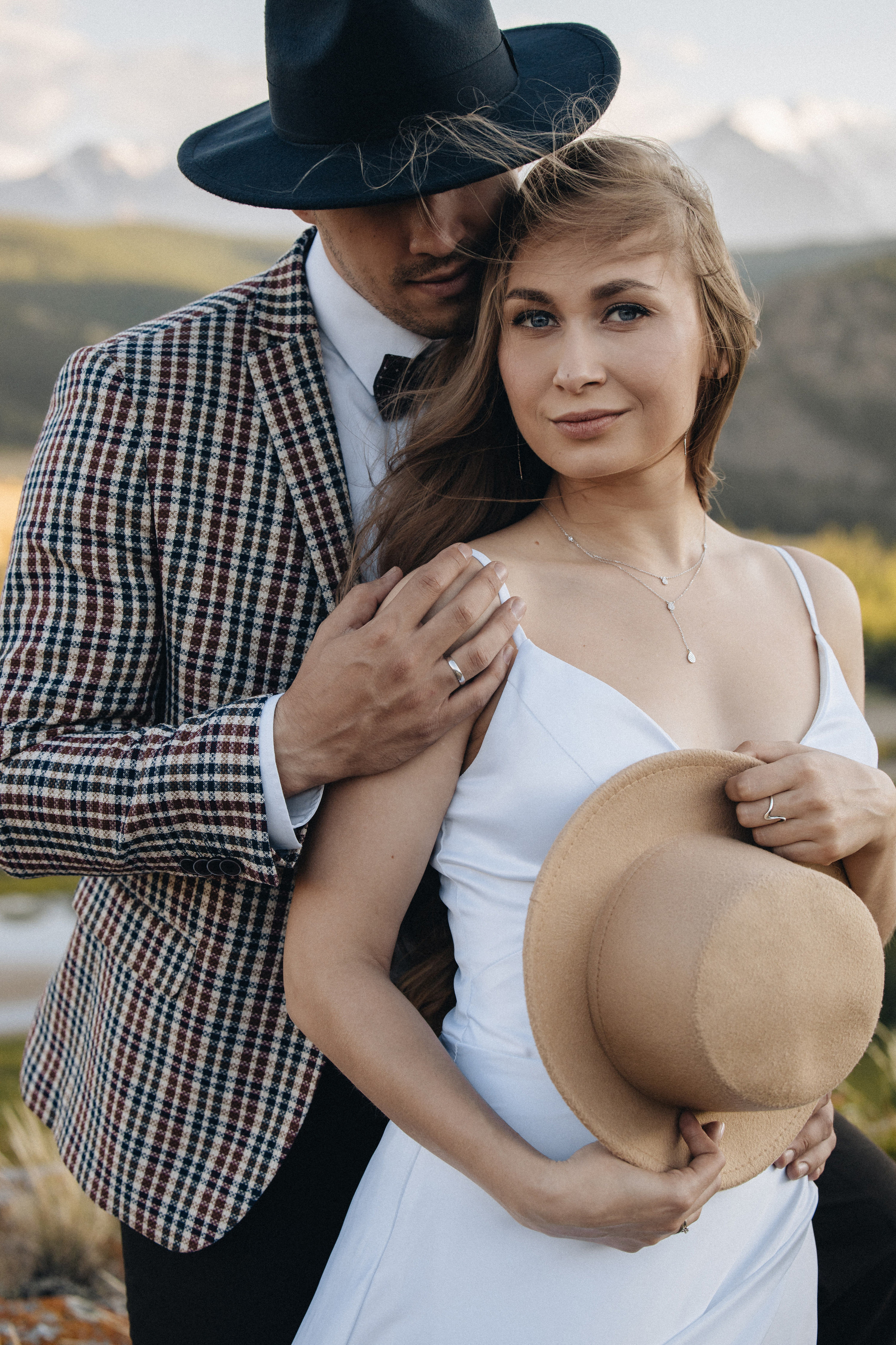 Mountain Elopement Wedding in Portland, Seattle, Bend & Oregon Coast | Kate & Igor | Georgy Shishkin Photography. Capturing Love in the Heart of the Pacific Northwes