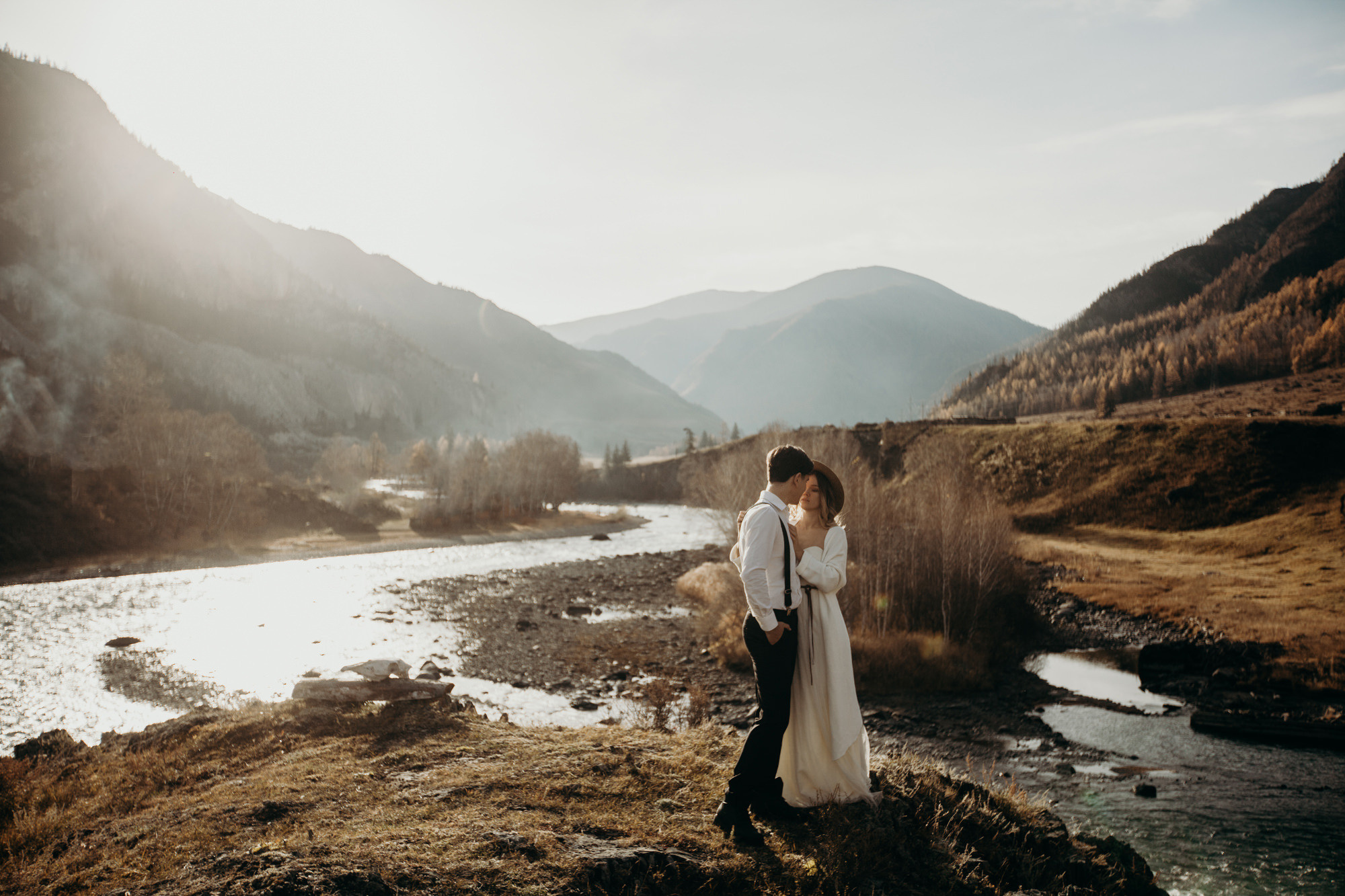 Alex & Olga’s Mountain Elopement | Wedding Photography by Georgy Shishkin  in Portland, Seattle, Bend & Oregon Coast. Capturing Love in the Heart of the Pacific Northwes