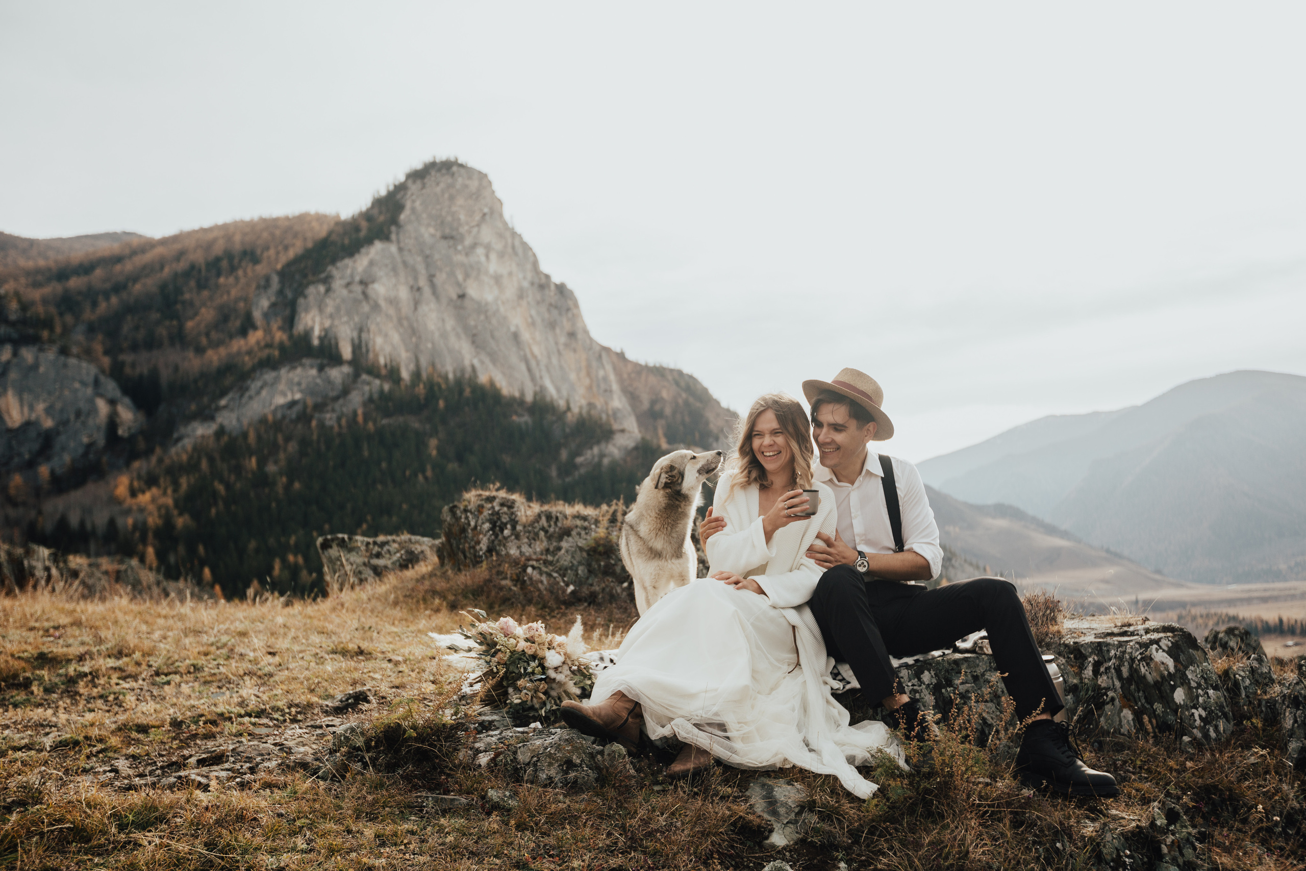 Alex & Olga’s Mountain Elopement | Wedding Photography by Georgy Shishkin  in Portland, Seattle, Bend & Oregon Coast. Capturing Love in the Heart of the Pacific Northwes