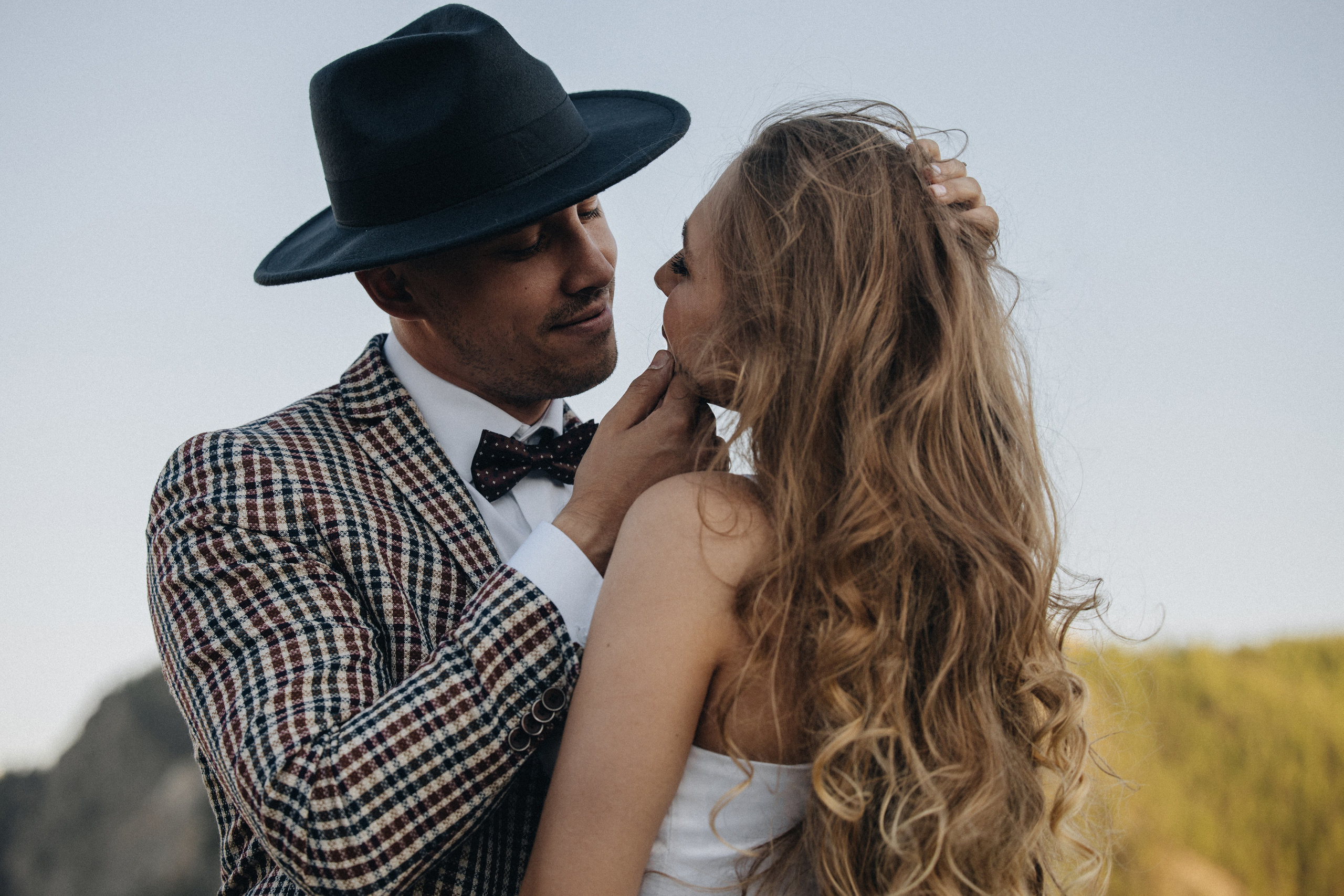 Mountain Elopement Wedding in Portland, Seattle, Bend & Oregon Coast | Kate & Igor | Georgy Shishkin Photography. Capturing Love in the Heart of the Pacific Northwes