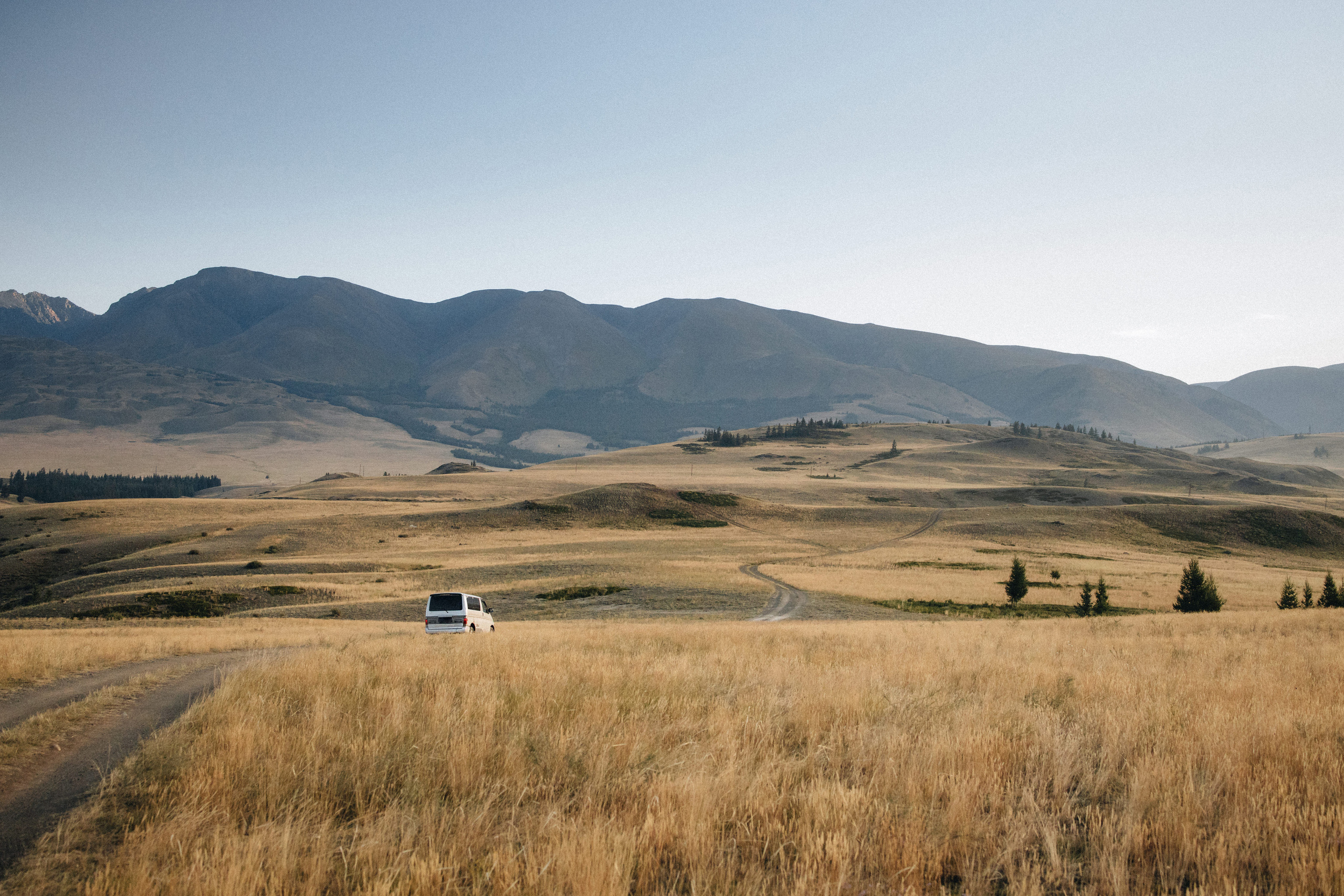 Mountain Elopement Wedding in Portland, Seattle, Bend & Oregon Coast | Kate & Igor | Georgy Shishkin Photography. Capturing Love in the Heart of the Pacific Northwes