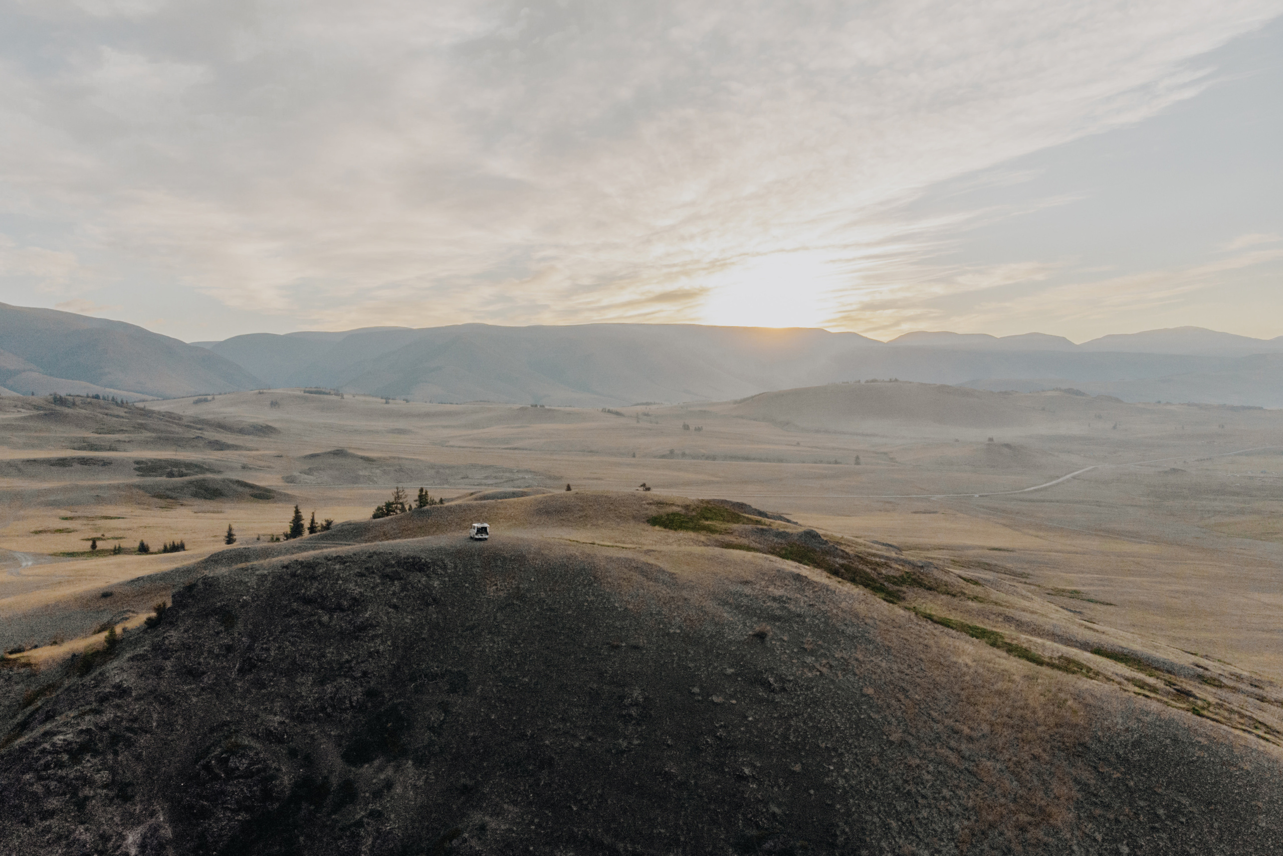 Mountain Elopement Wedding in Portland, Seattle, Bend & Oregon Coast | Kate & Igor | Georgy Shishkin Photography. Capturing Love in the Heart of the Pacific Northwes