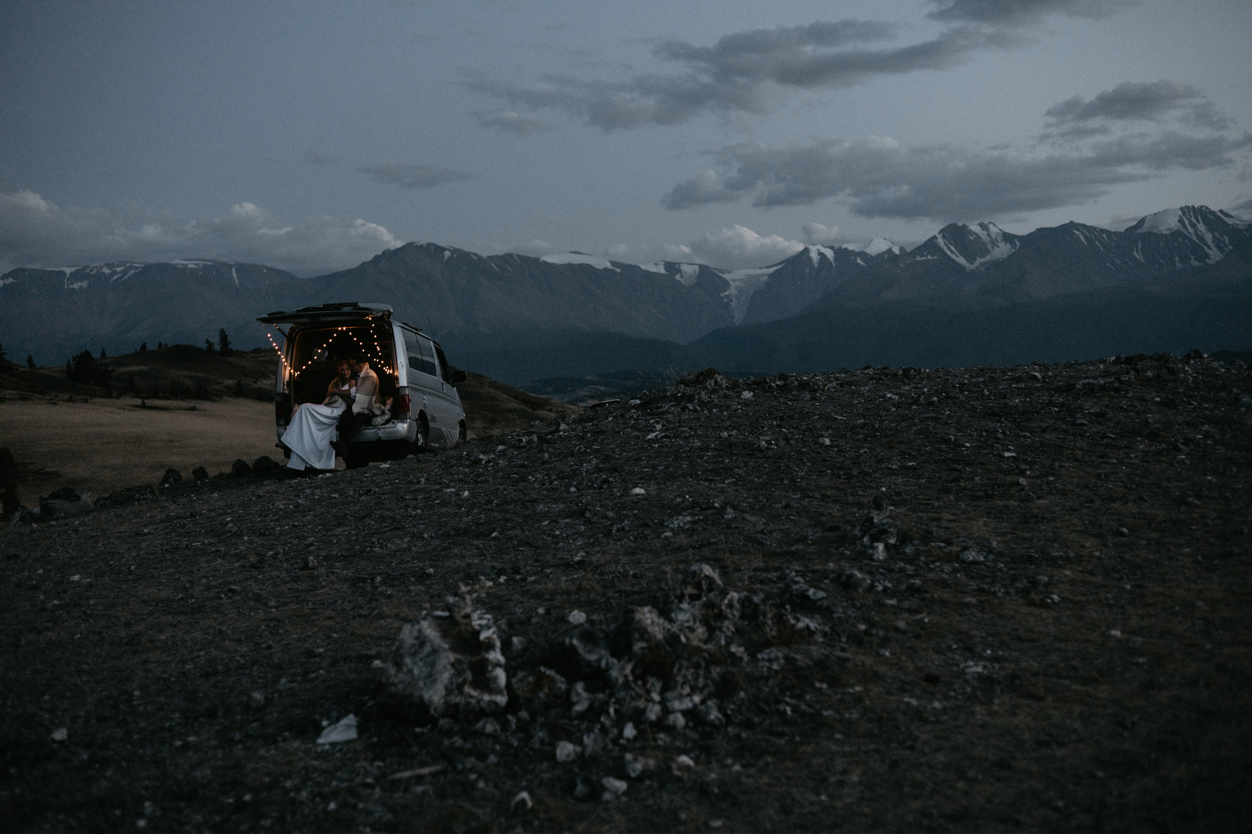 Mountain Elopement Wedding in Portland, Seattle, Bend & Oregon Coast | Kate & Igor | Georgy Shishkin Photography. Capturing Love in the Heart of the Pacific Northwes
