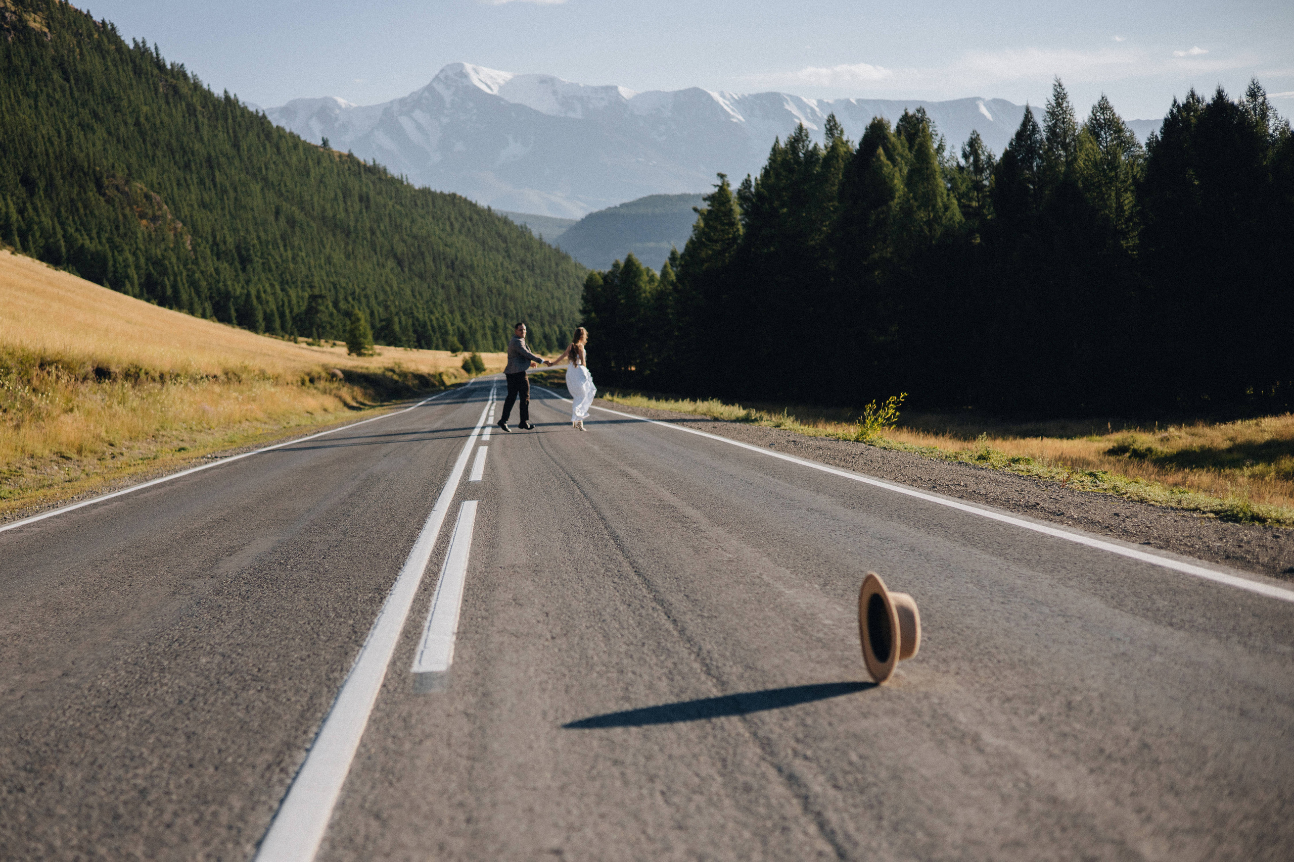 Mountain Elopement Wedding in Portland, Seattle, Bend & Oregon Coast | Kate & Igor | Georgy Shishkin Photography. Capturing Love in the Heart of the Pacific Northwes
