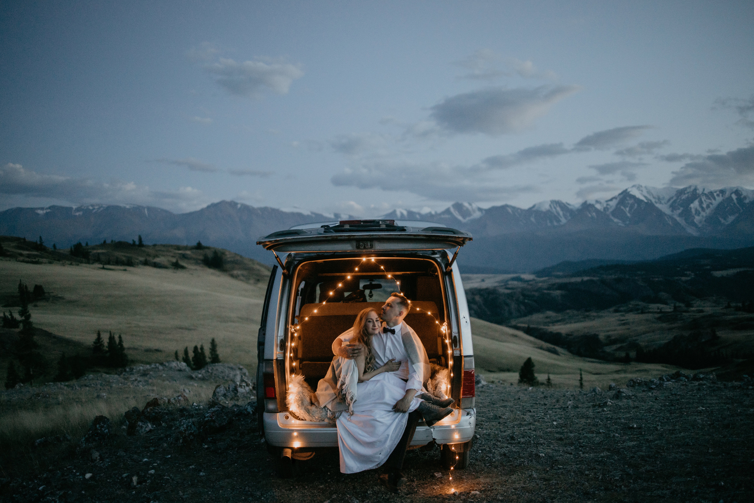 Mountain Elopement Wedding in Portland, Seattle, Bend & Oregon Coast | Kate & Igor | Georgy Shishkin Photography. Capturing Love in the Heart of the Pacific Northwes