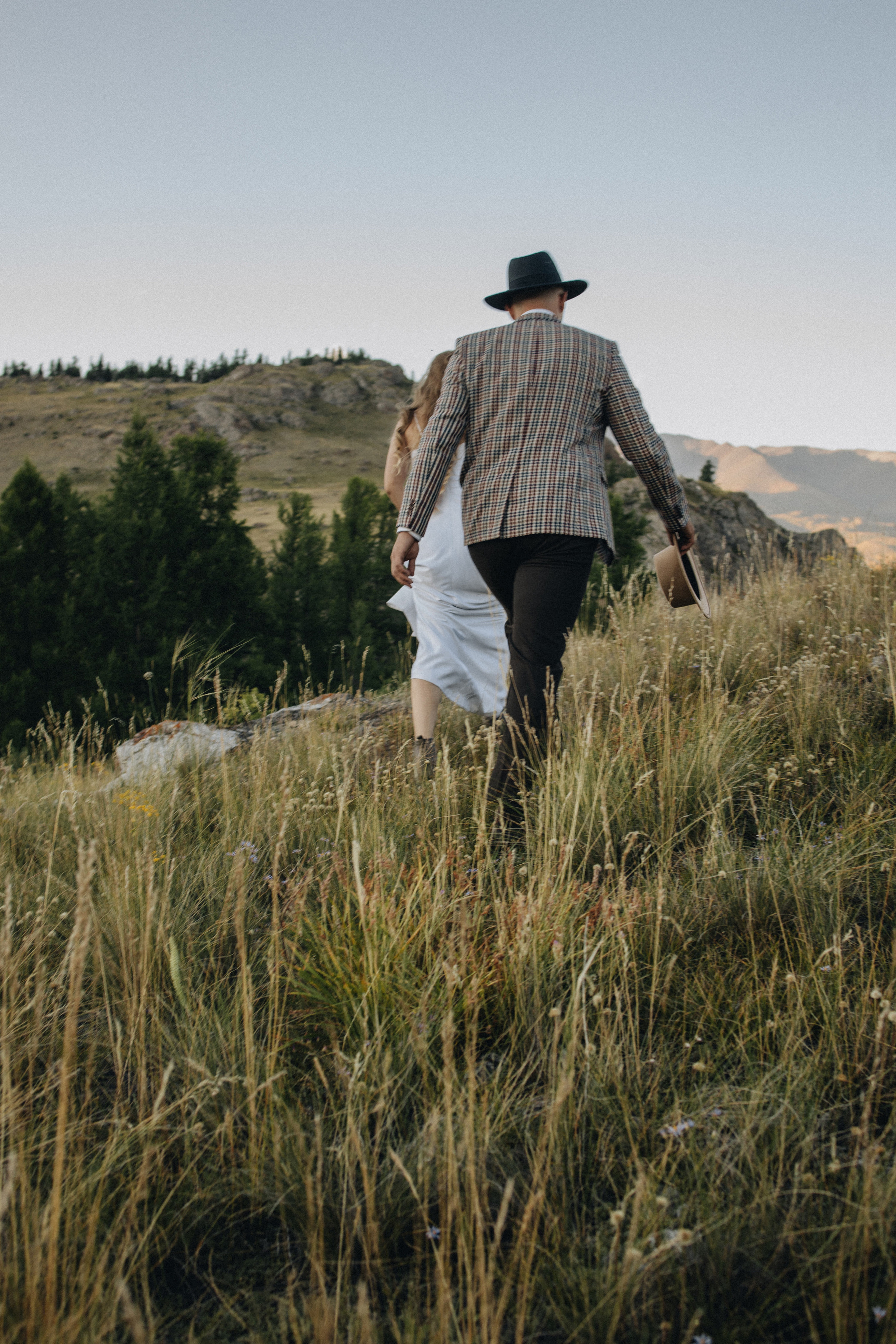 Mountain Elopement Wedding in Portland, Seattle, Bend & Oregon Coast | Kate & Igor | Georgy Shishkin Photography. Capturing Love in the Heart of the Pacific Northwes
