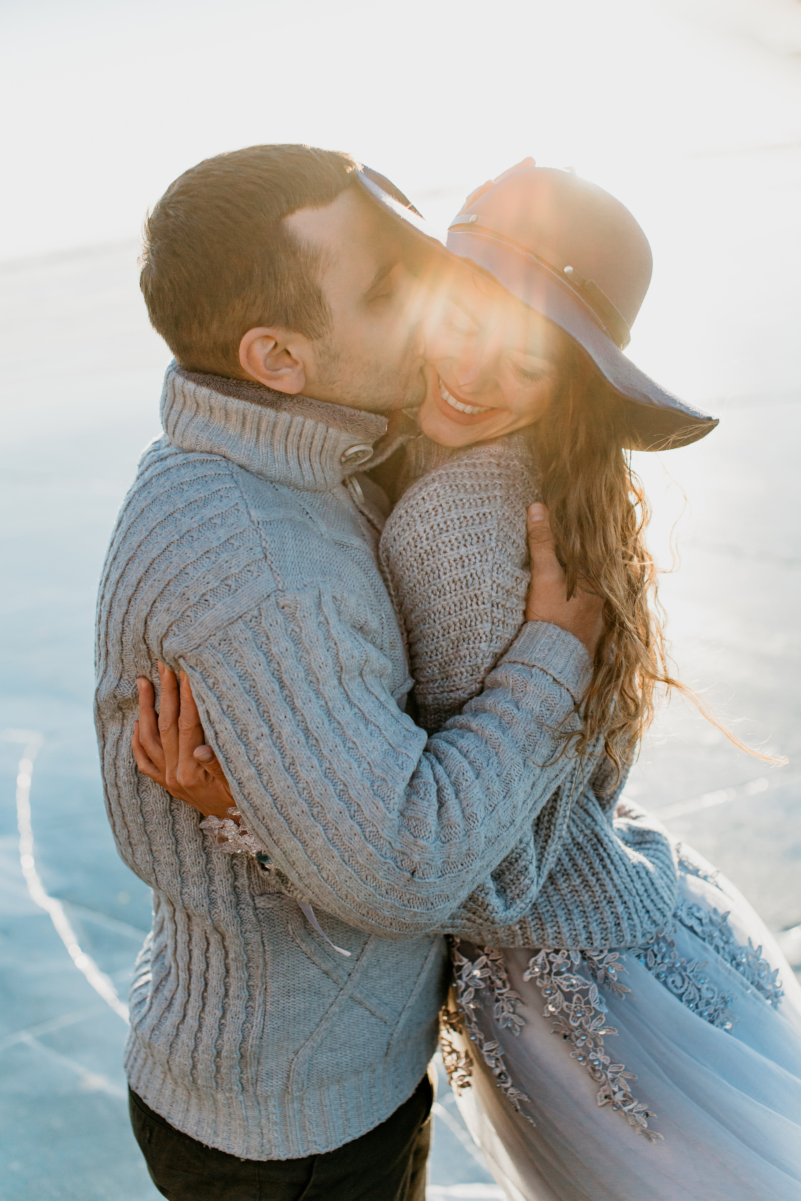 Portland, Seattle, Bend & Oregon Coast Elopement Photography | Julia & Andrew's Winter Lake Elopement by Georgy Shishkin. Capturing Love in the Heart of the Pacific Northwes