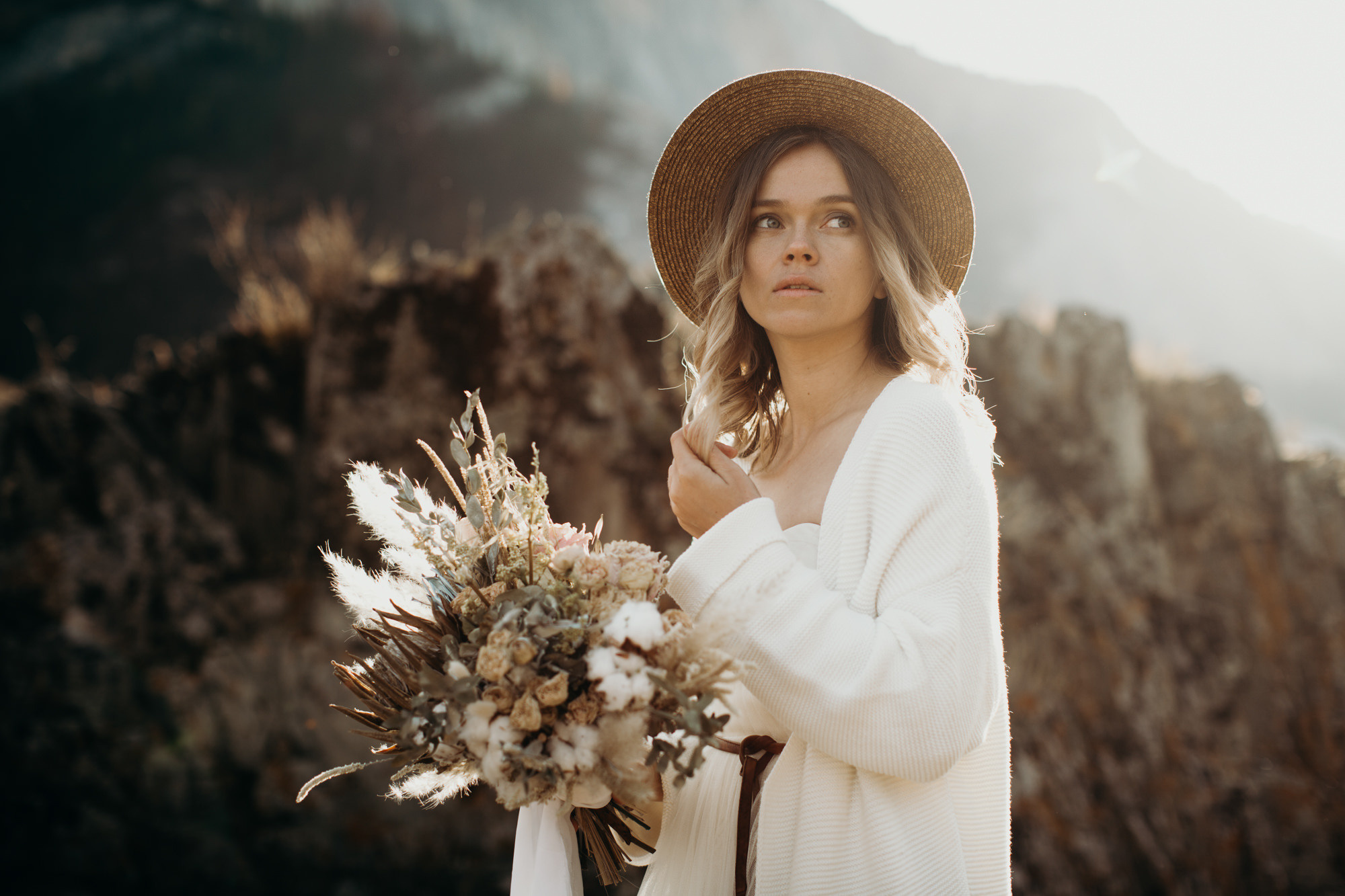 Alex & Olga’s Mountain Elopement | Wedding Photography by Georgy Shishkin  in Portland, Seattle, Bend & Oregon Coast. Capturing Love in the Heart of the Pacific Northwes