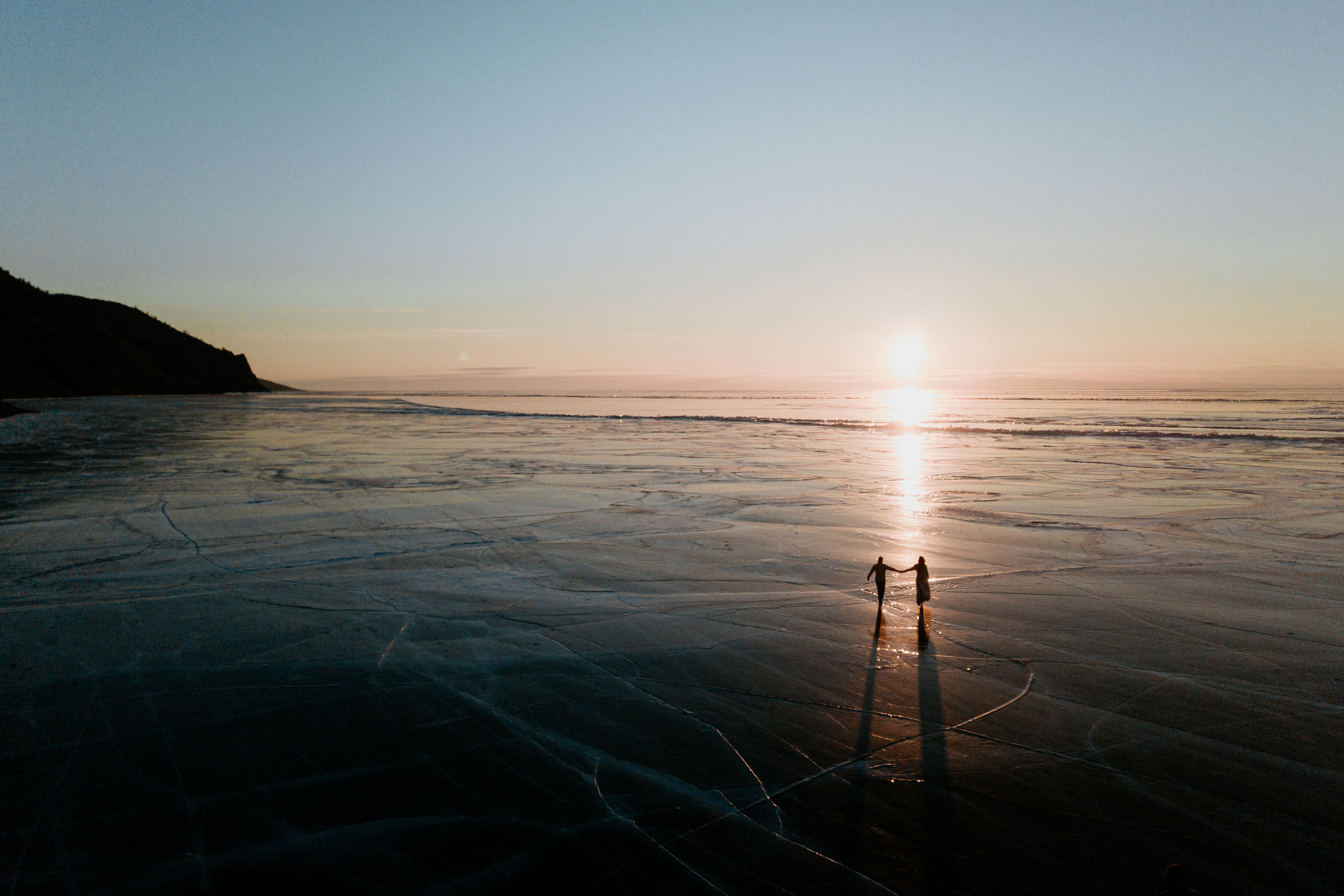 Portland, Seattle, Bend & Oregon Coast Elopement Photography | Julia & Andrew's Winter Lake Elopement by Georgy Shishkin. Capturing Love in the Heart of the Pacific Northwes