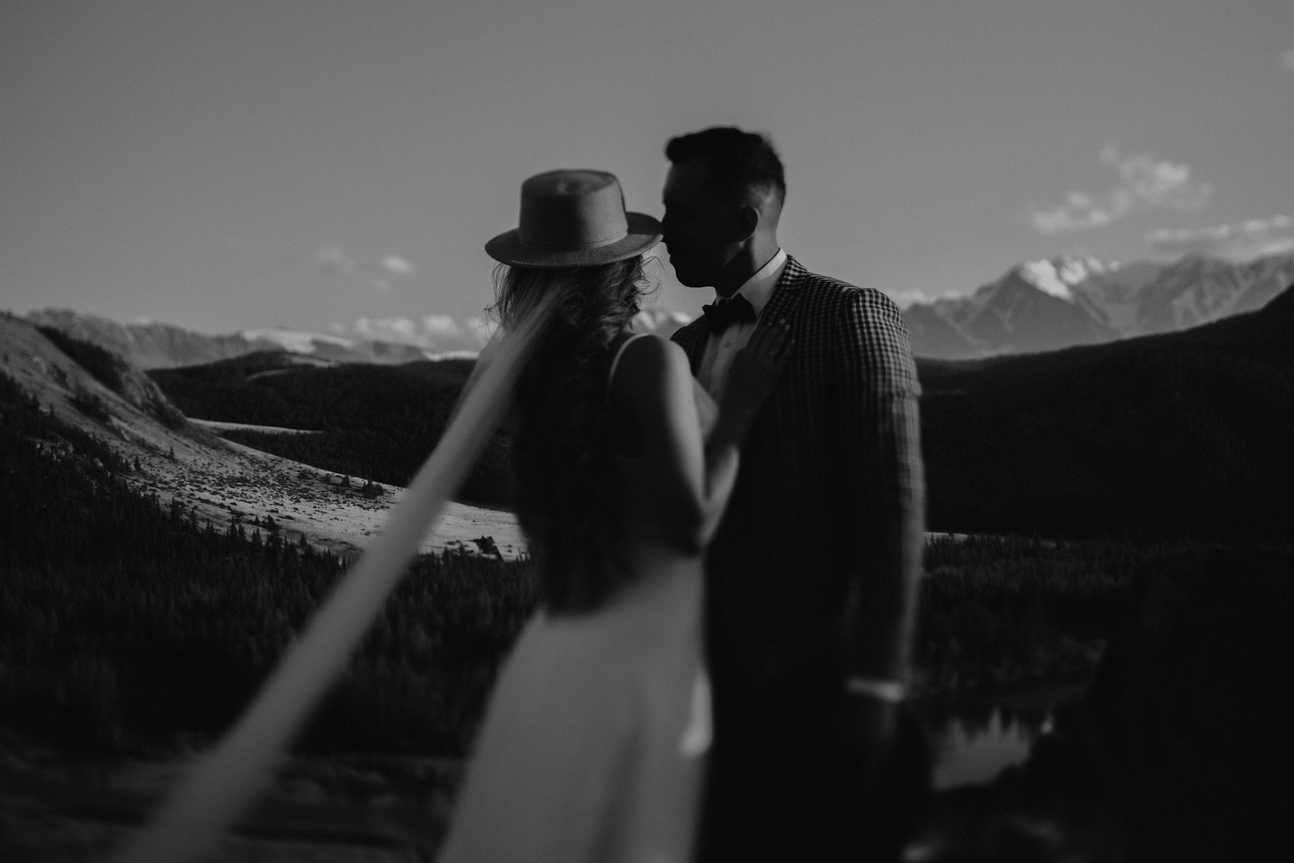 Mountain Elopement Wedding in Portland, Seattle, Bend & Oregon Coast | Kate & Igor | Georgy Shishkin Photography. Capturing Love in the Heart of the Pacific Northwes