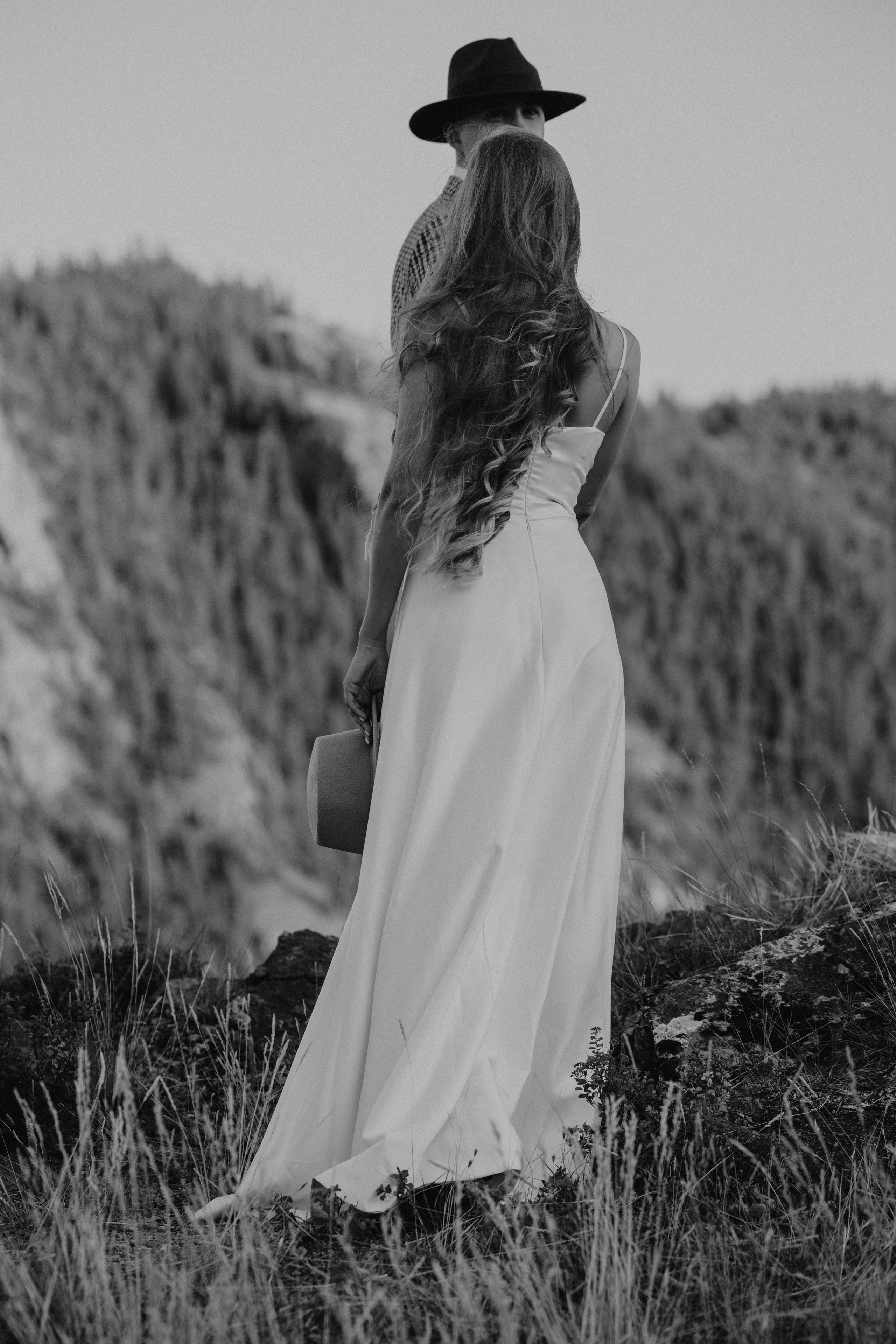 Mountain Elopement Wedding in Portland, Seattle, Bend & Oregon Coast | Kate & Igor | Georgy Shishkin Photography. Capturing Love in the Heart of the Pacific Northwes