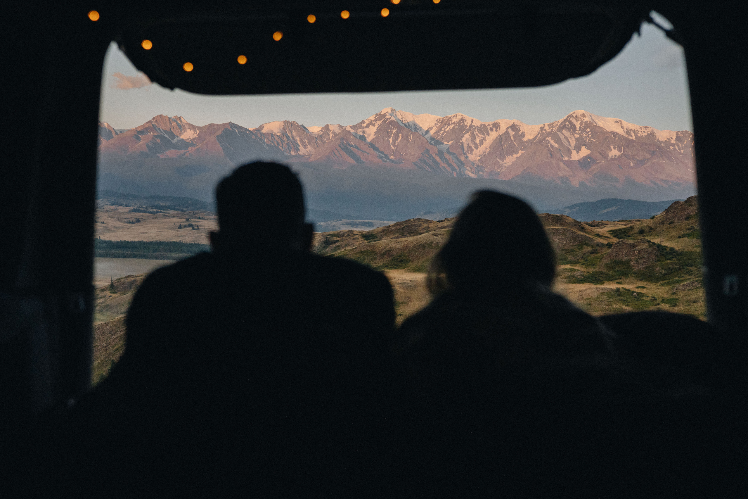 Mountain Elopement Wedding in Portland, Seattle, Bend & Oregon Coast | Kate & Igor | Georgy Shishkin Photography. Capturing Love in the Heart of the Pacific Northwes