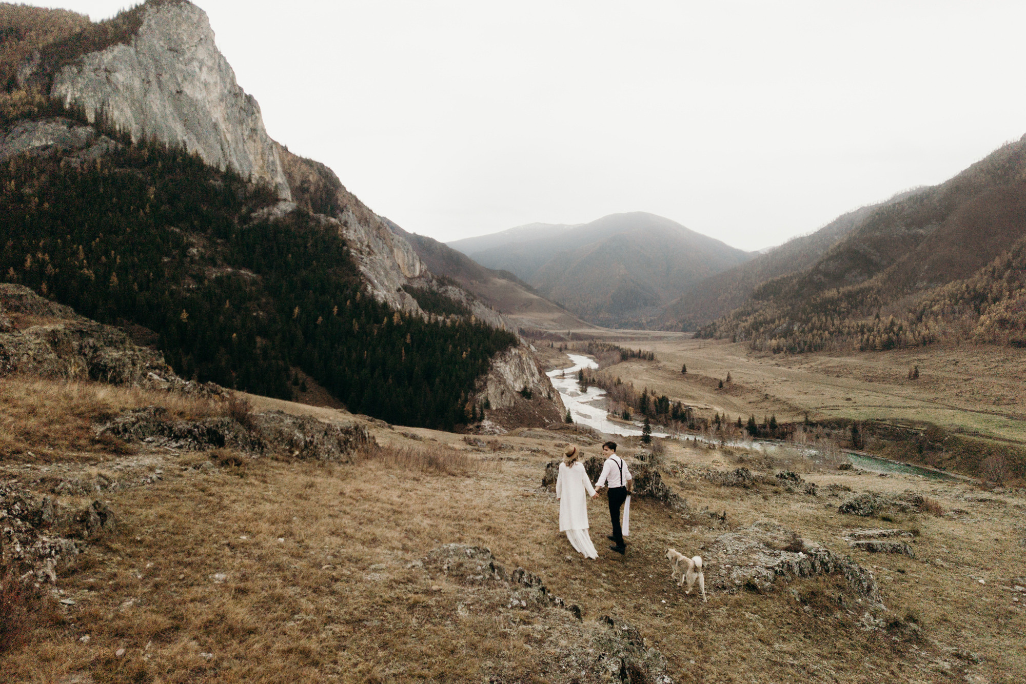 Alex & Olga’s Mountain Elopement | Wedding Photography by Georgy Shishkin  in Portland, Seattle, Bend & Oregon Coast. Capturing Love in the Heart of the Pacific Northwes