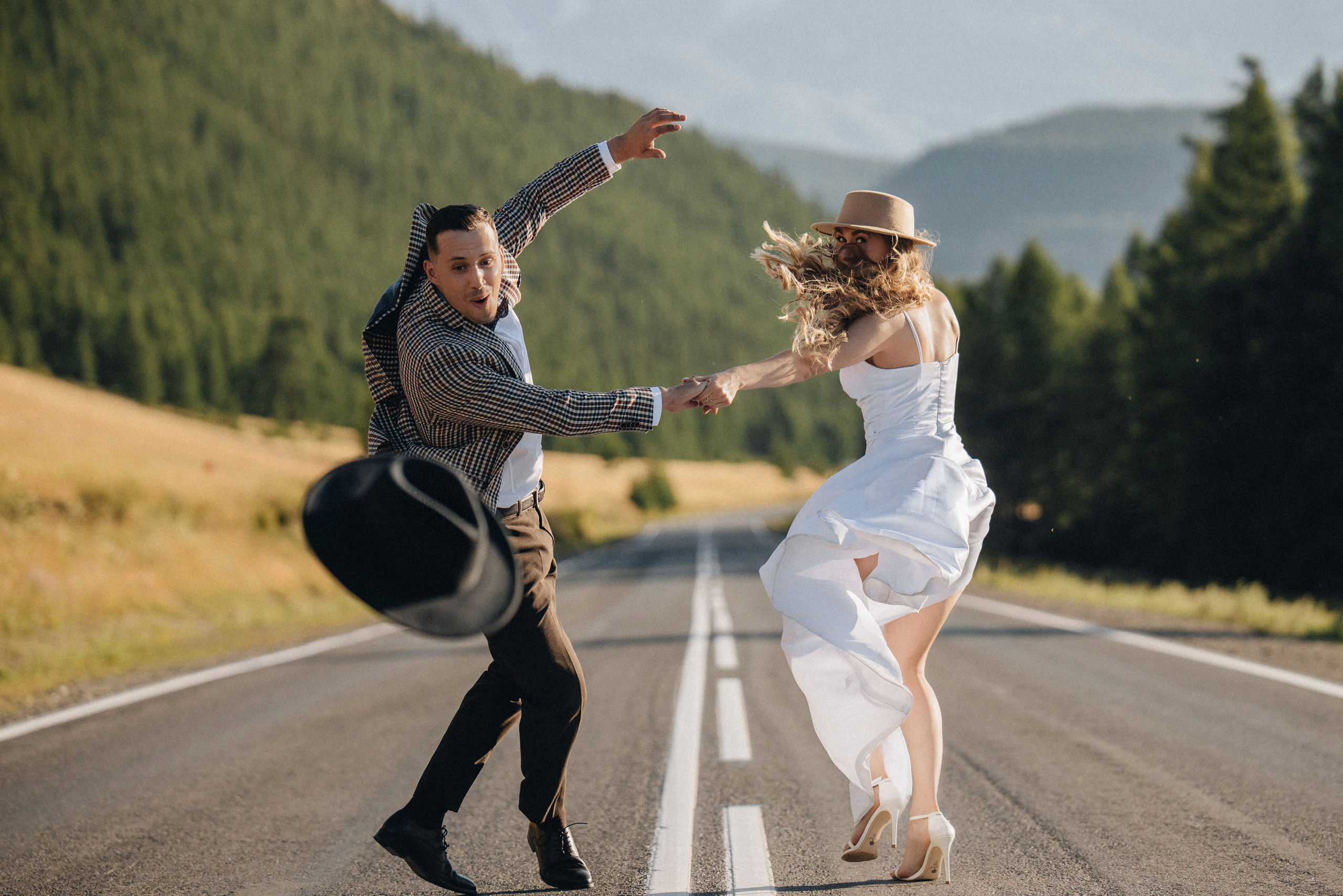 Mountain Elopement Wedding in Portland, Seattle, Bend & Oregon Coast | Kate & Igor | Georgy Shishkin Photography. Capturing Love in the Heart of the Pacific Northwes
