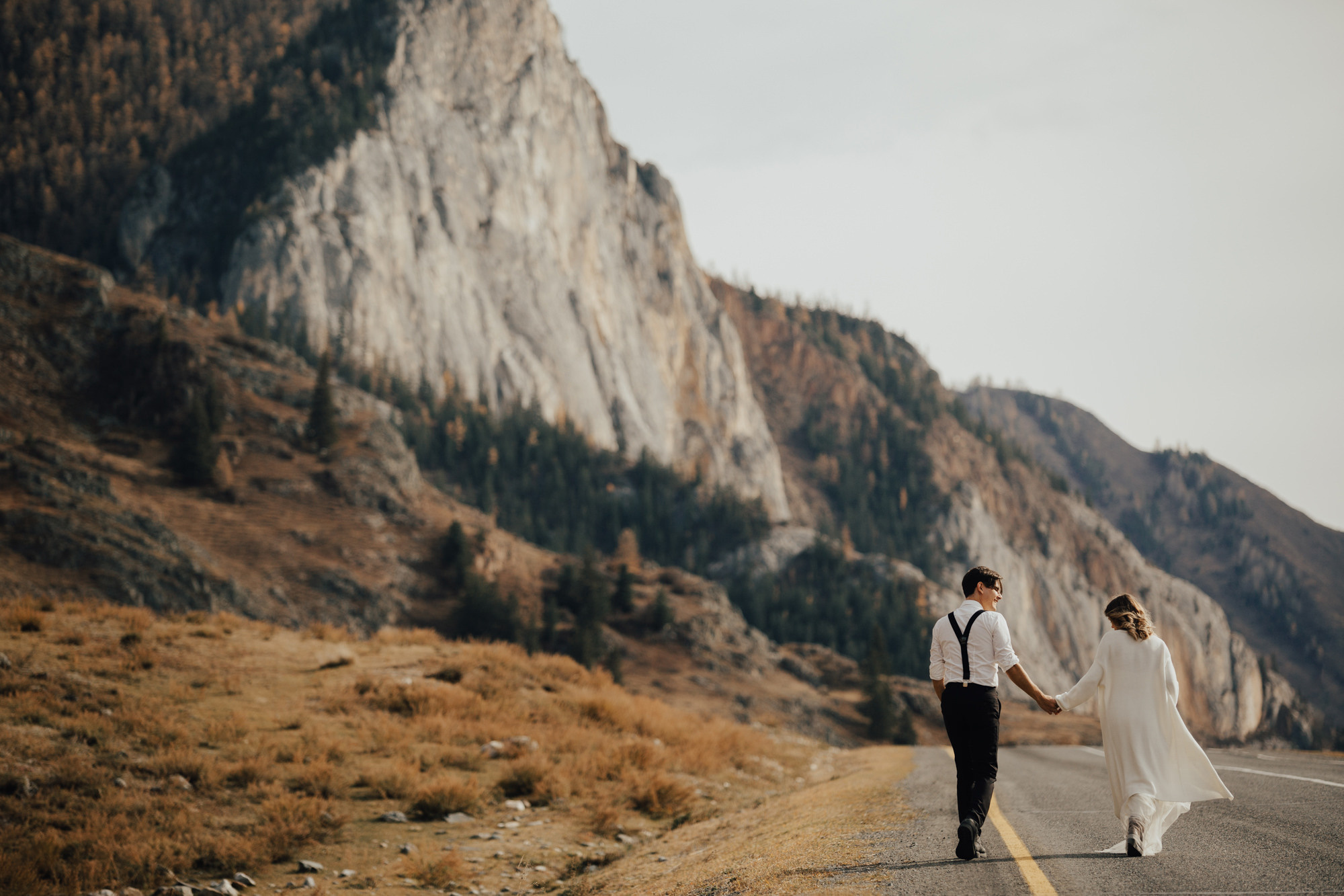 Alex & Olga’s Mountain Elopement | Wedding Photography by Georgy Shishkin  in Portland, Seattle, Bend & Oregon Coast. Capturing Love in the Heart of the Pacific Northwes
